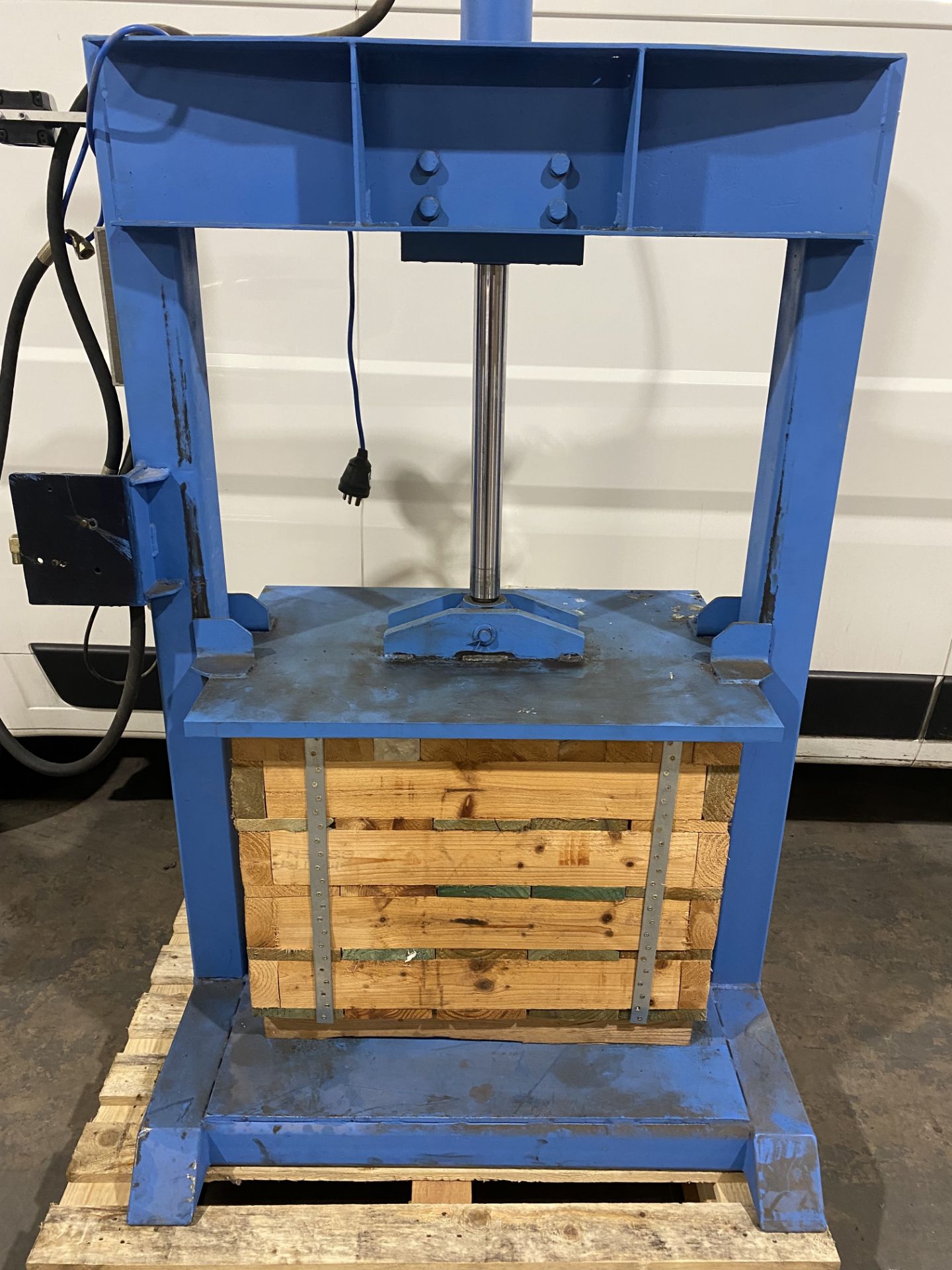 Hydraulic book press - Image 28 of 28