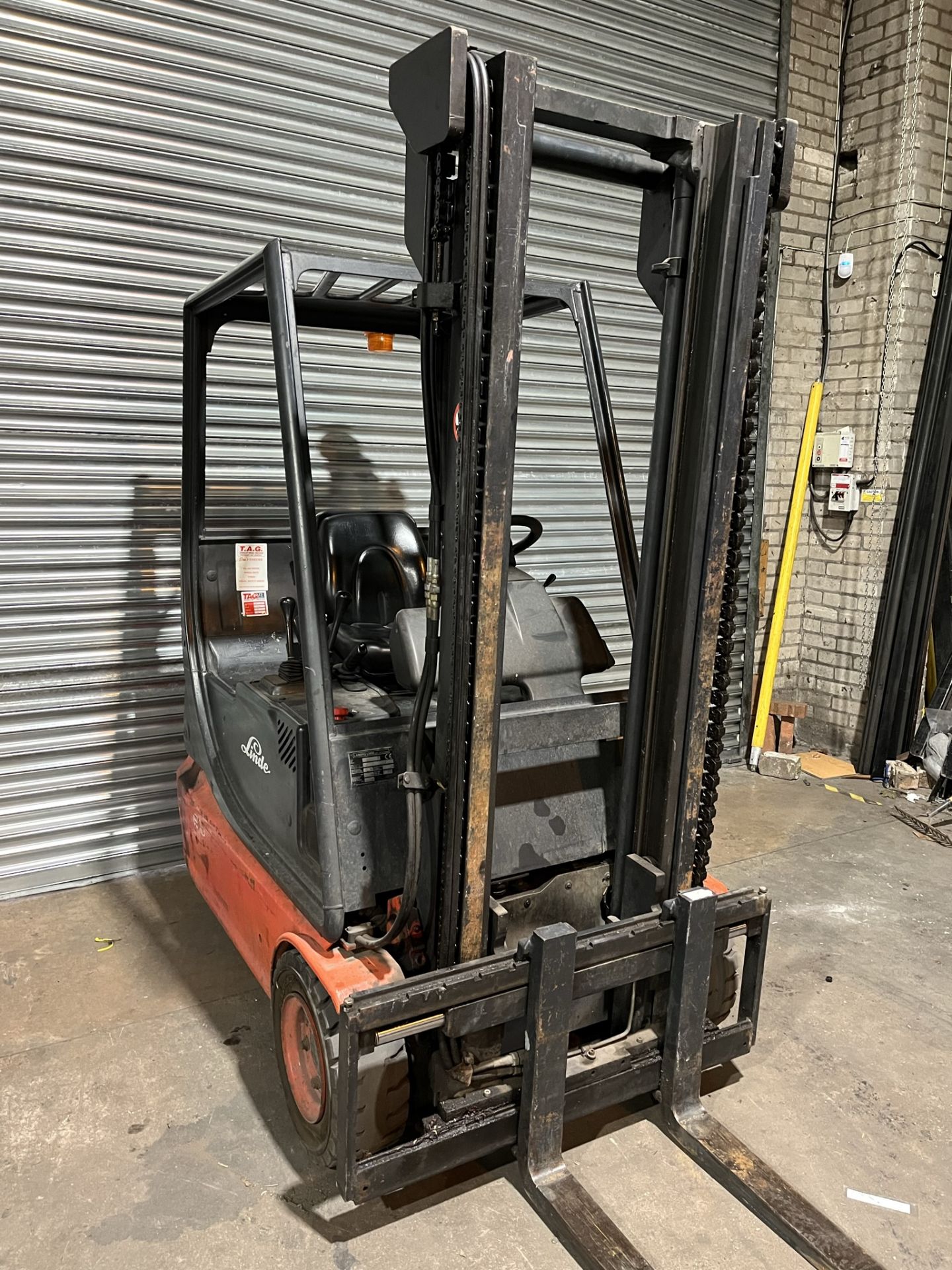 Linde E16C Electric Forklift Truck W/ Charger - Image 2 of 34