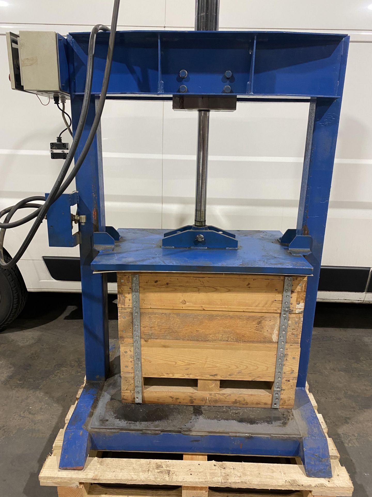 Hydraulic book press - Image 19 of 22