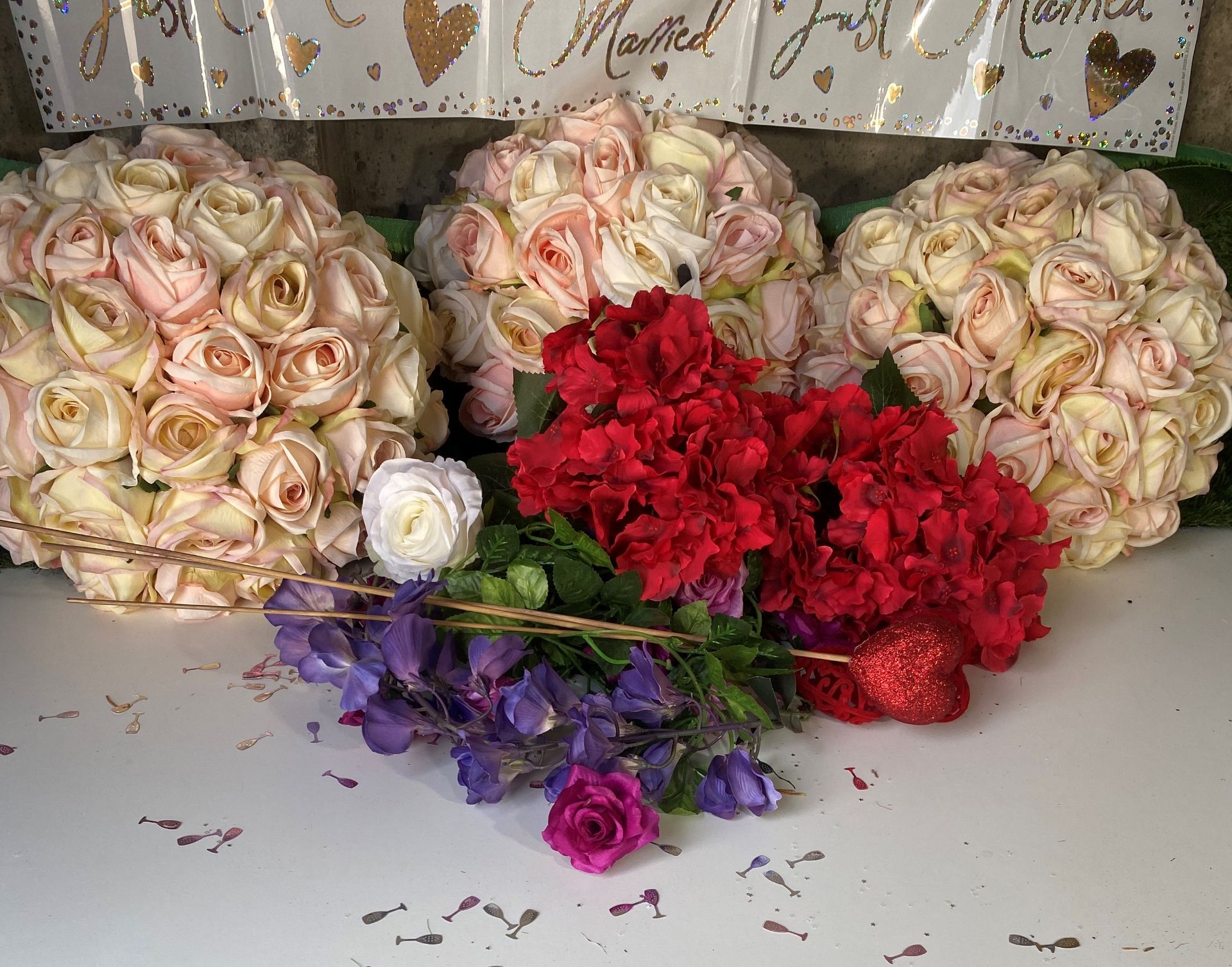 6 x Artificial Rose Bouquets - Image 2 of 2
