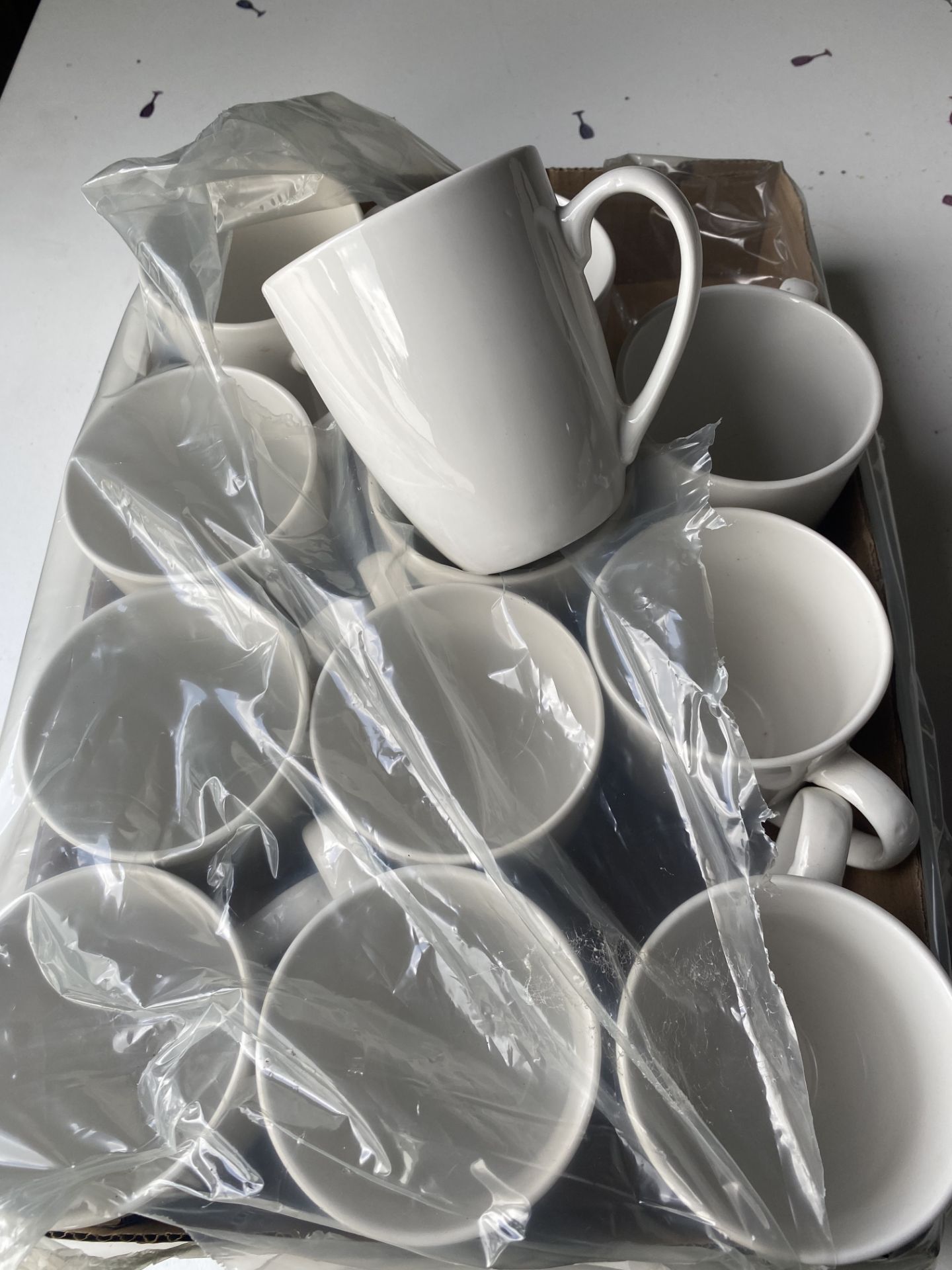 20 x Tea/Coffee Mugs - Image 2 of 2