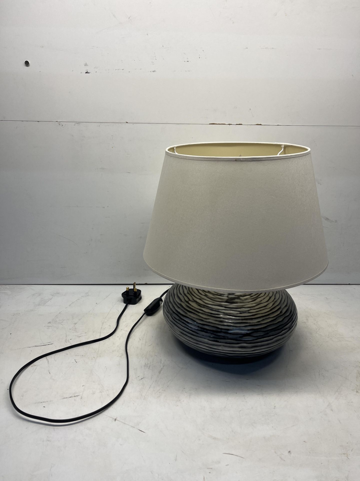 Circular Ceramic Table Lamp