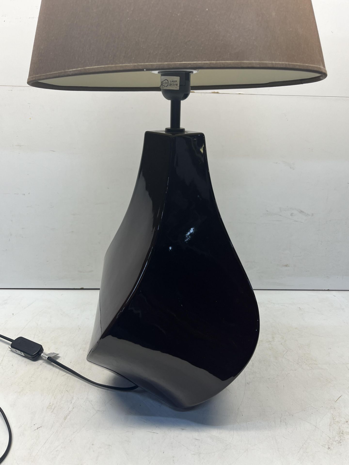 Brown Table Lamp - See Description - Image 2 of 5