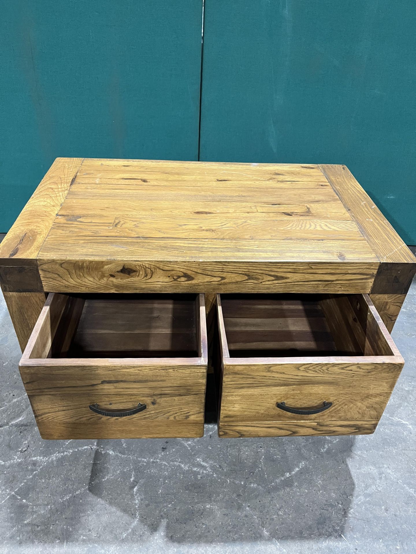 Oak Coffee Table w 2 Drawers - Image 2 of 4