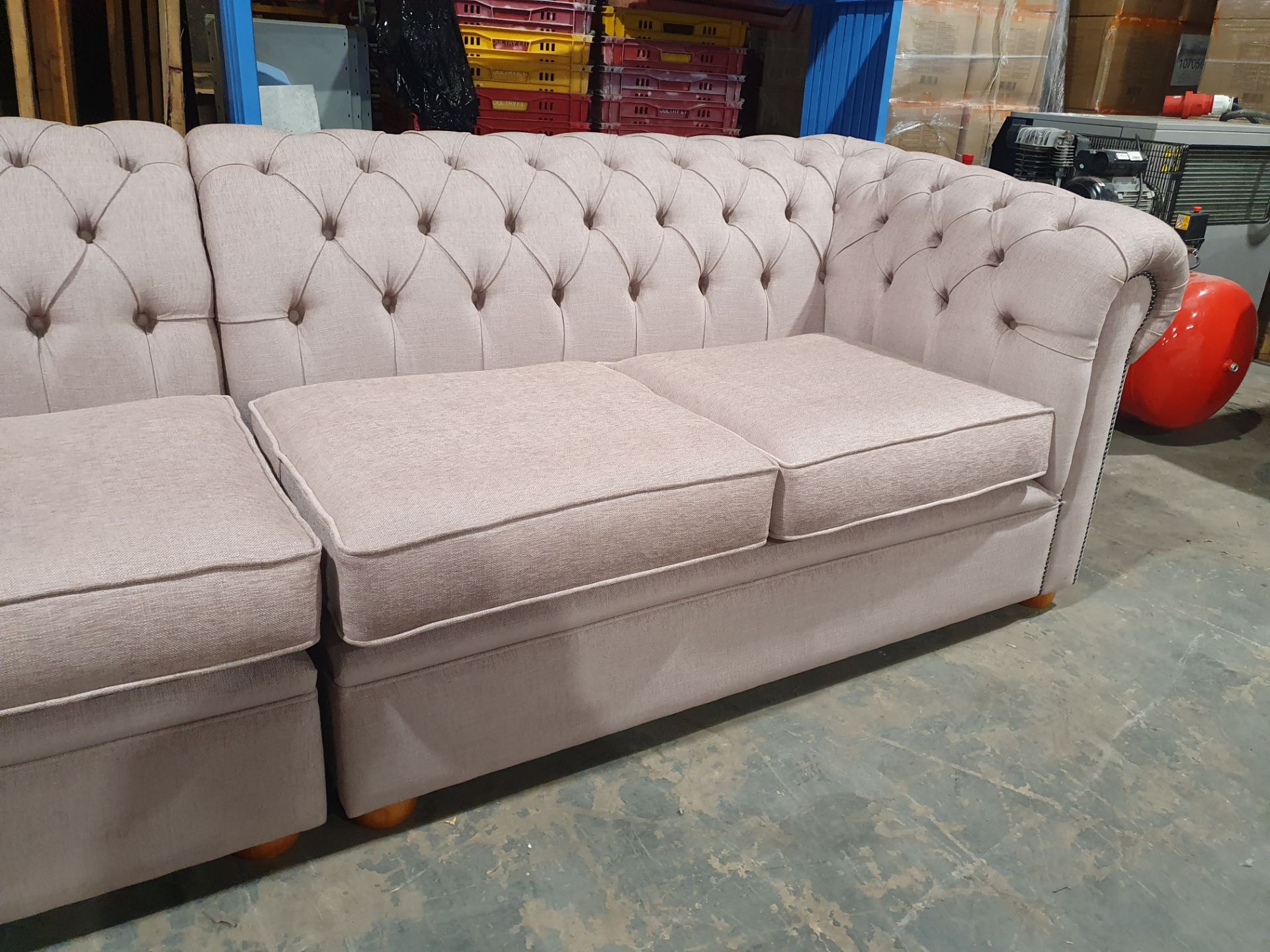 Bespoke Chesterfield 2 Unit Sofa - Image 4 of 9