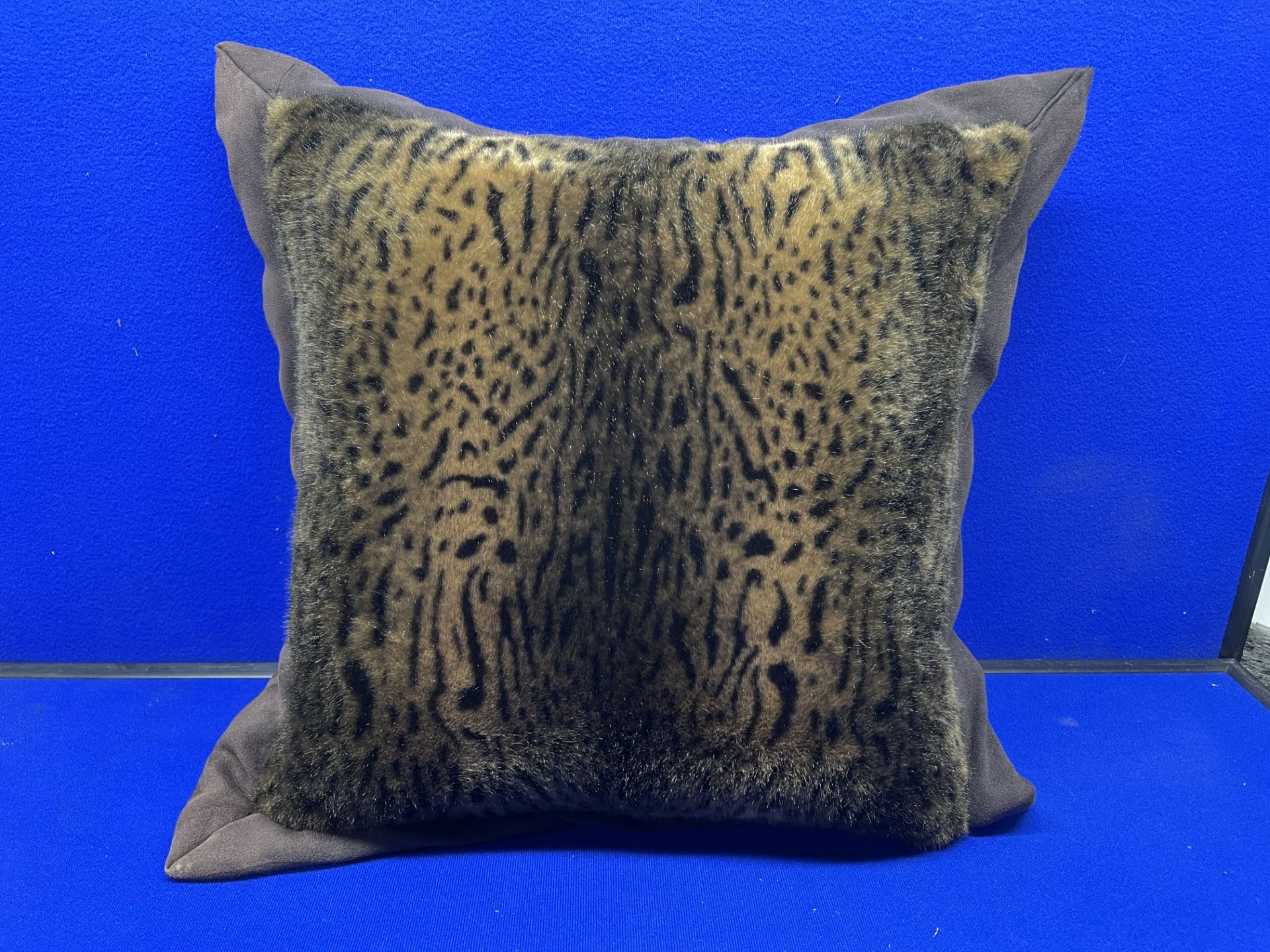 2 x Leopard Print Cushions - Image 2 of 3