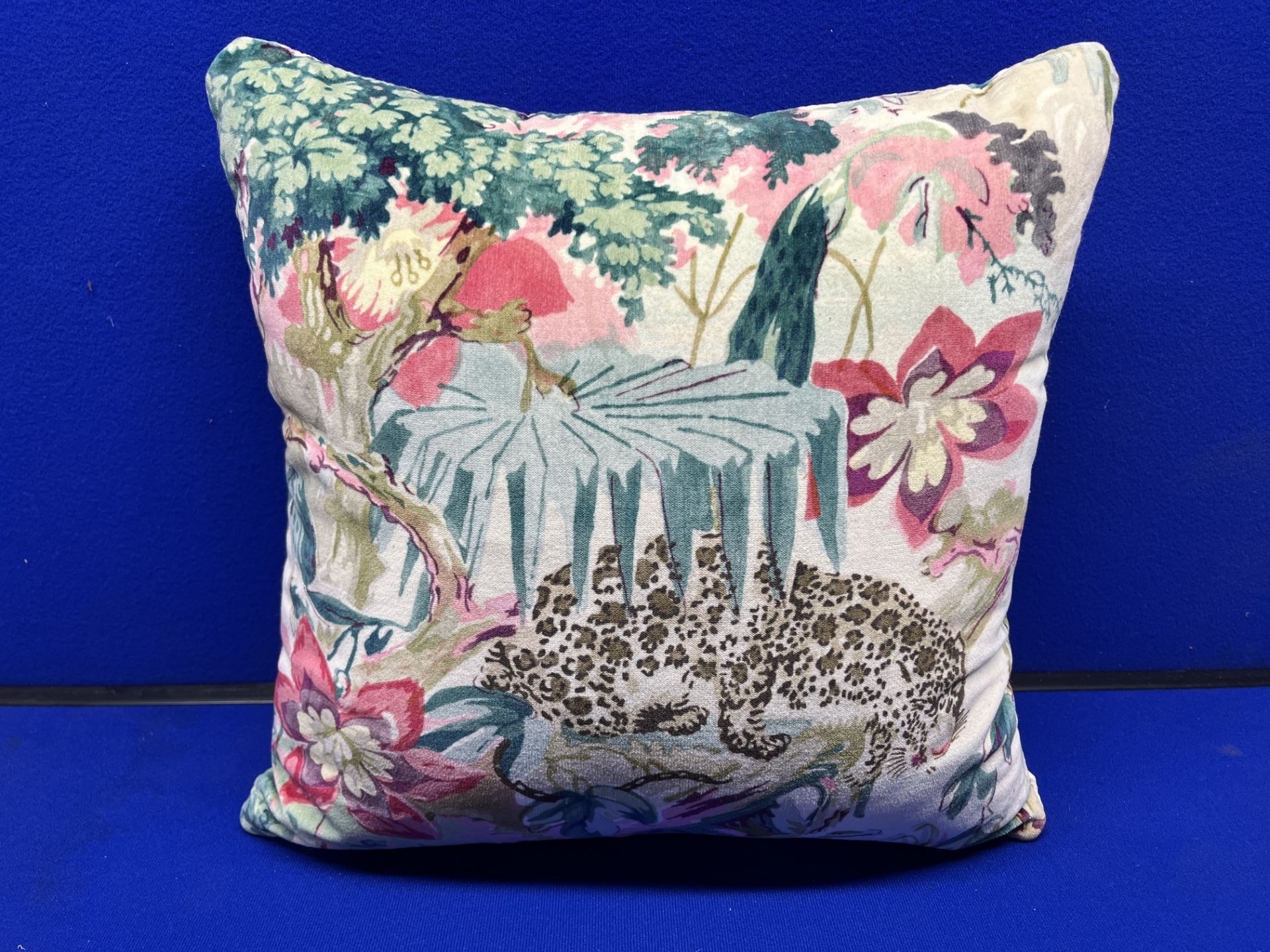 2 x Floral Pattern Cushions - Image 2 of 5