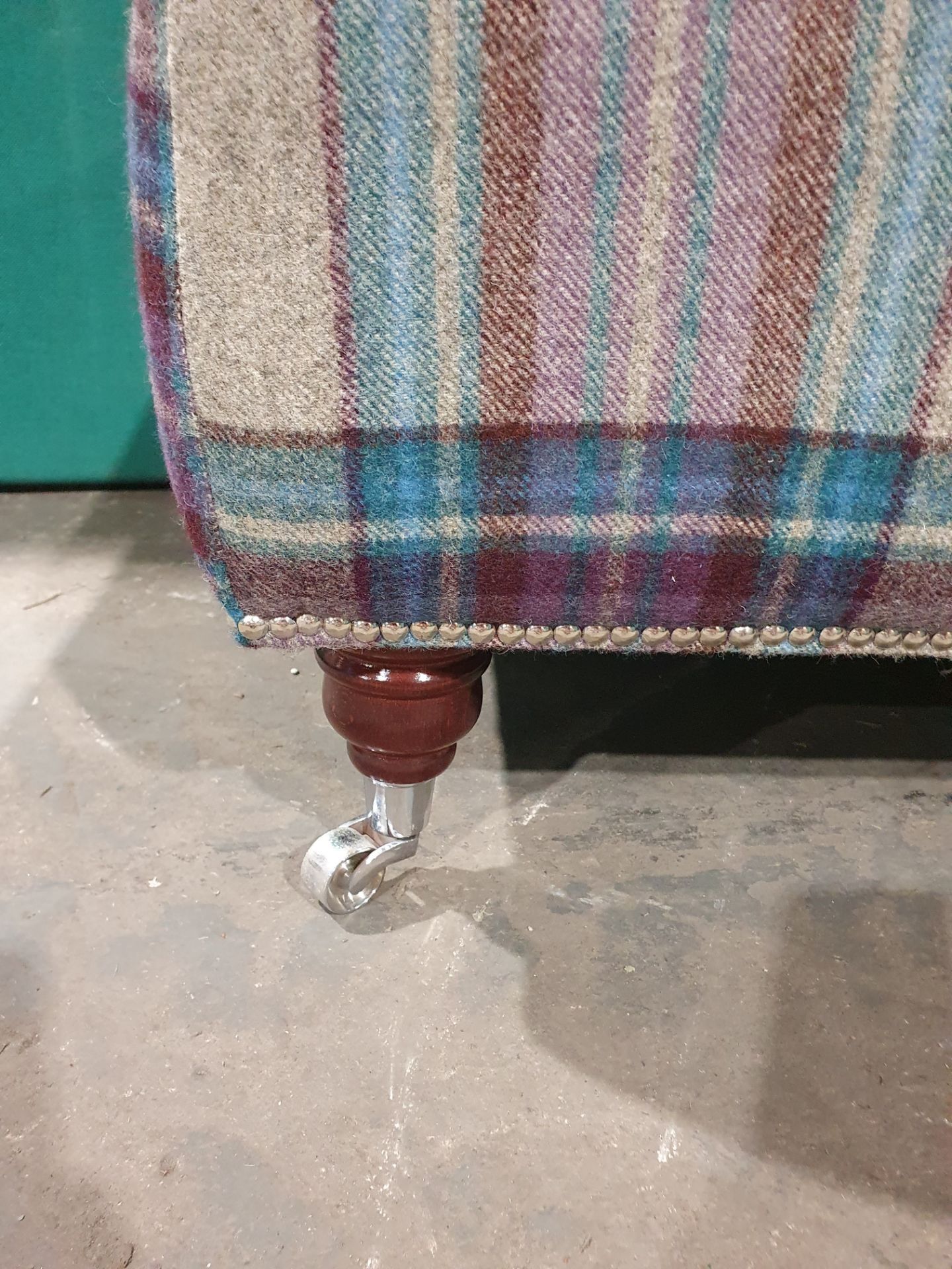 100% British Wool Tartan Footstool - Image 4 of 5