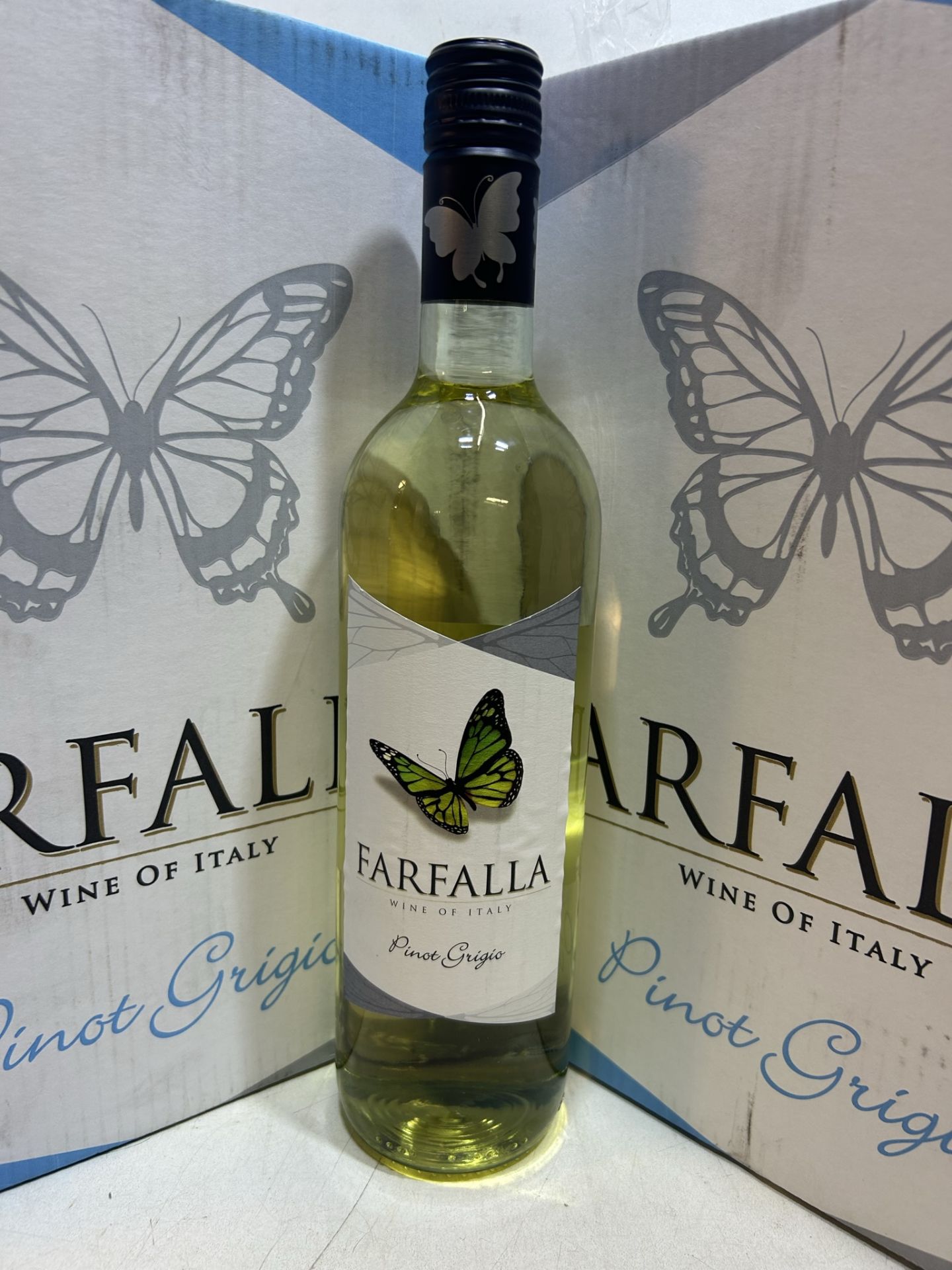 4 x Crates of Farfalla Pinot Grigio Wine & 18 x Loose Bottles (42 x Bottles in Total) - Image 5 of 8