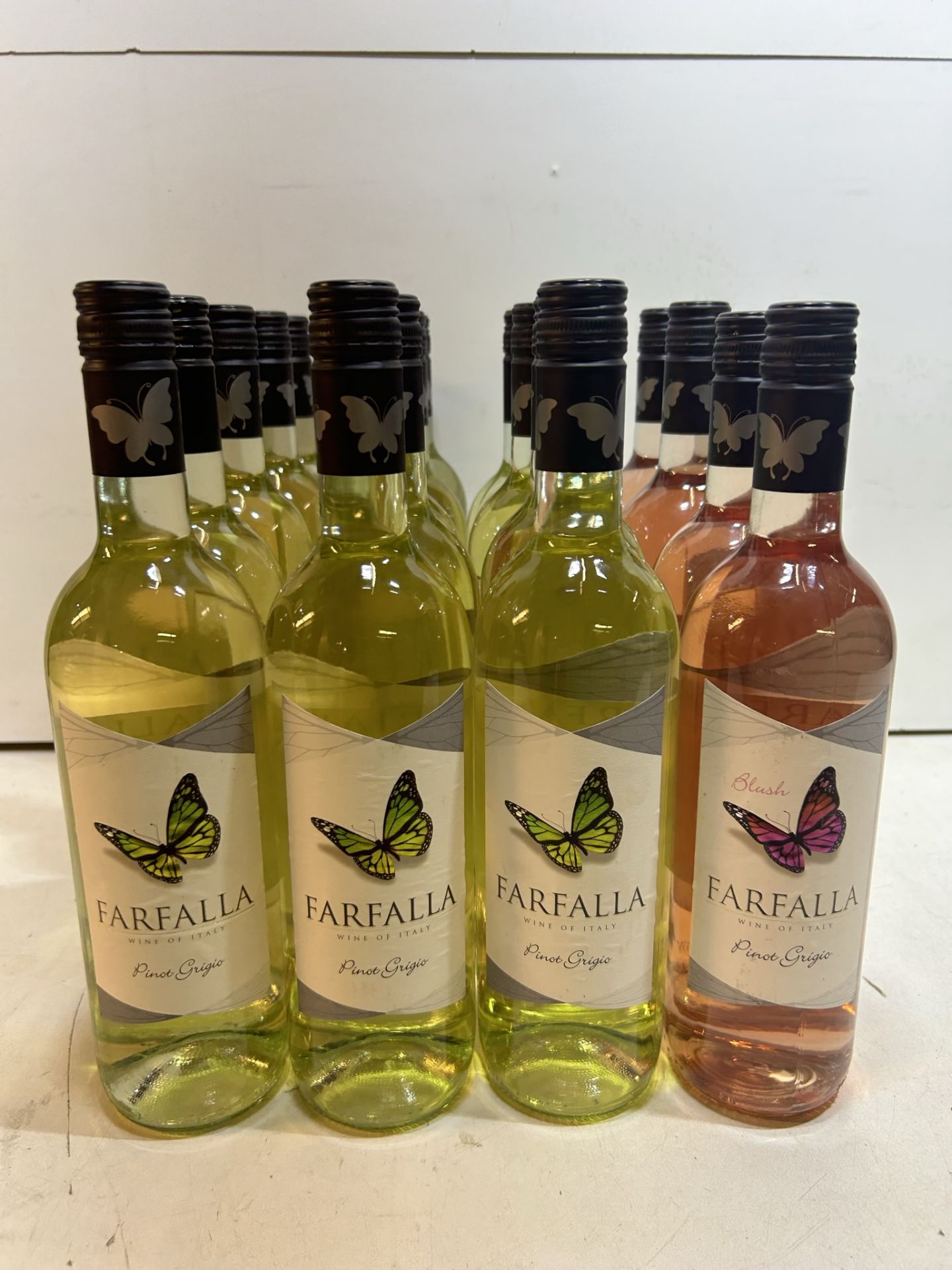 4 x Crates of Farfalla Pinot Grigio Wine & 18 x Loose Bottles (42 x Bottles in Total) - Image 7 of 8