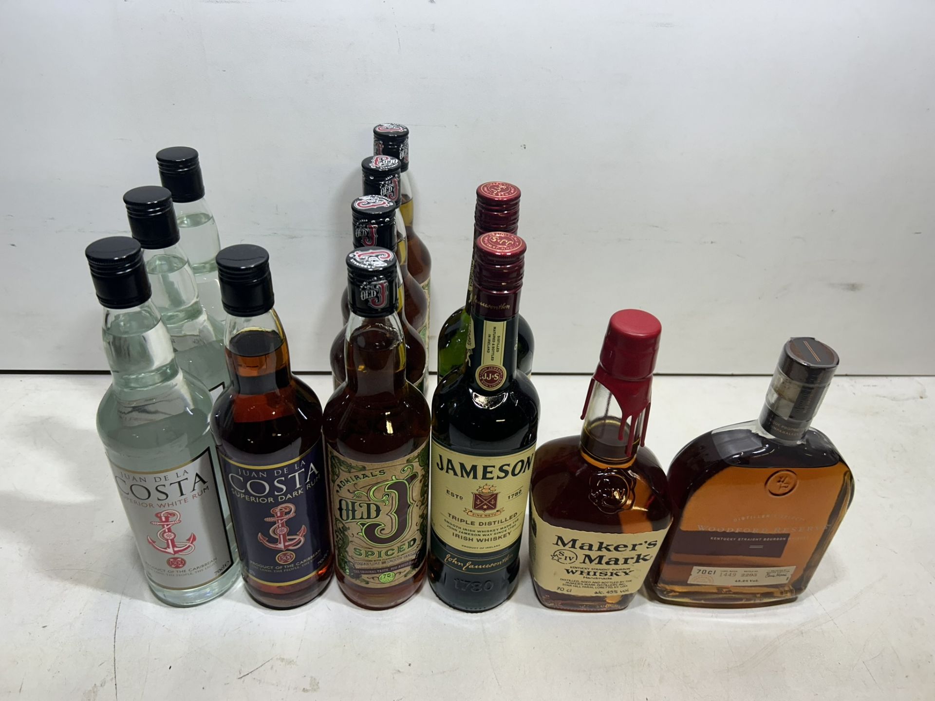 12 x Various Bottles of Whiskey/Bourbon & Spiced/Dark/White Rum - Image 2 of 8
