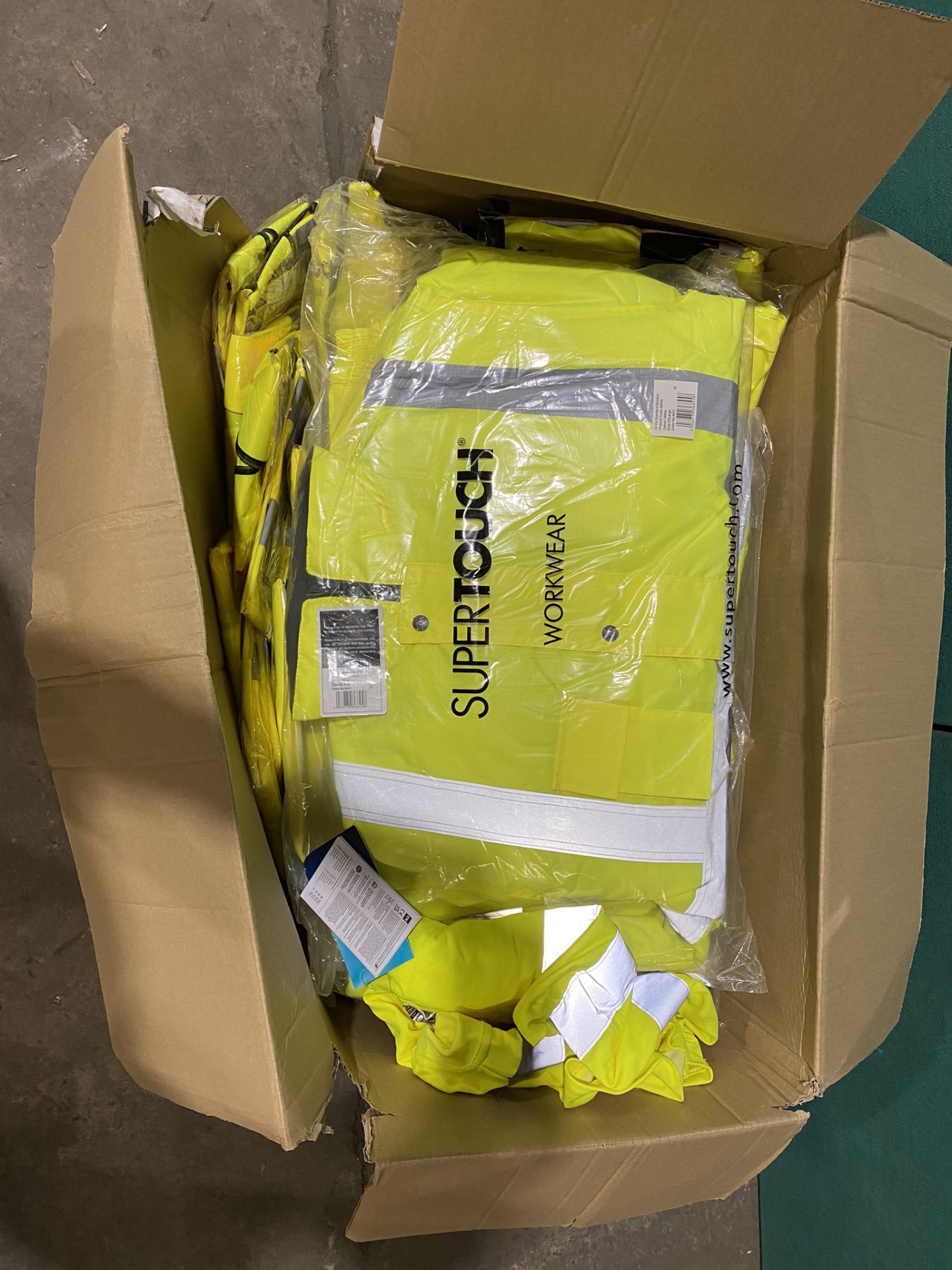 7 x Boxes Various Hi-Vis Workwear - Incl. Jackets, Vests, T-Shirts, Trousers - Image 6 of 18