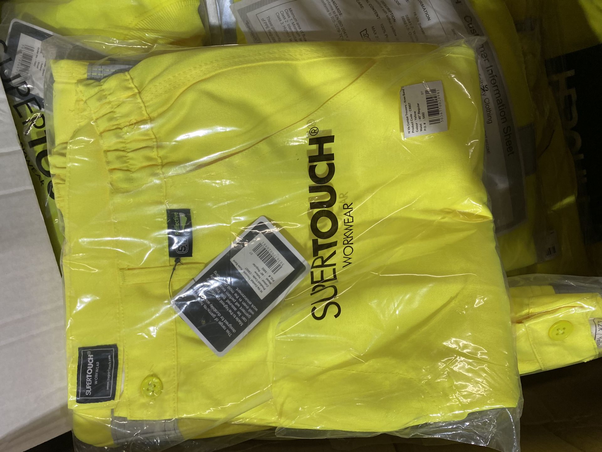 7 x Boxes Various Hi-Vis Workwear - Incl. Jackets, Vests, T-Shirts, Trousers - Image 14 of 18