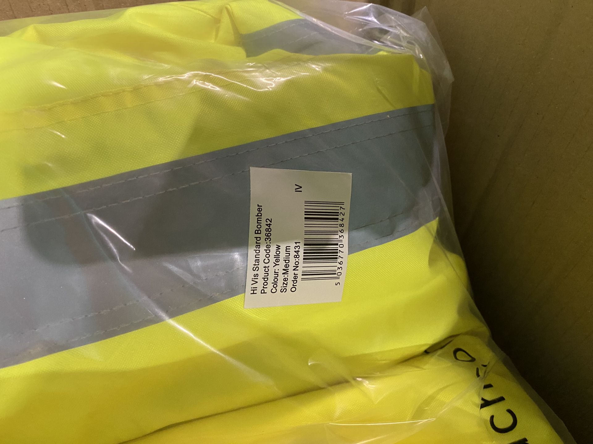 7 x Boxes Various Hi-Vis Workwear - Incl. Jackets, Vests, T-Shirts, Trousers - Image 5 of 18