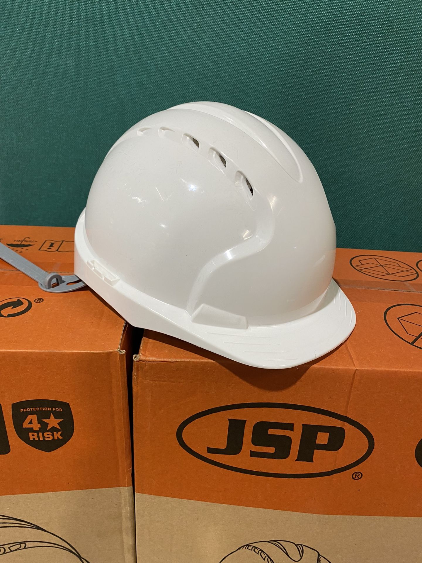 60 x JSP EV03 Mid Peak Vented White Helmets - Image 3 of 6