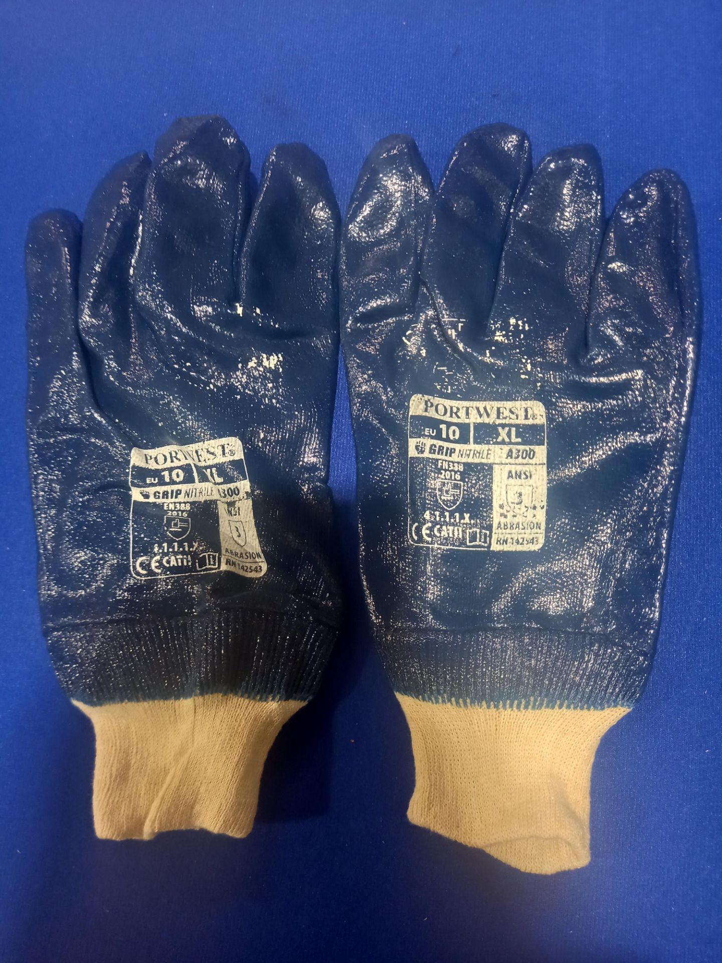 140 x Pairs Portwest A300 Nitrile Knitwrist Gloves - XL