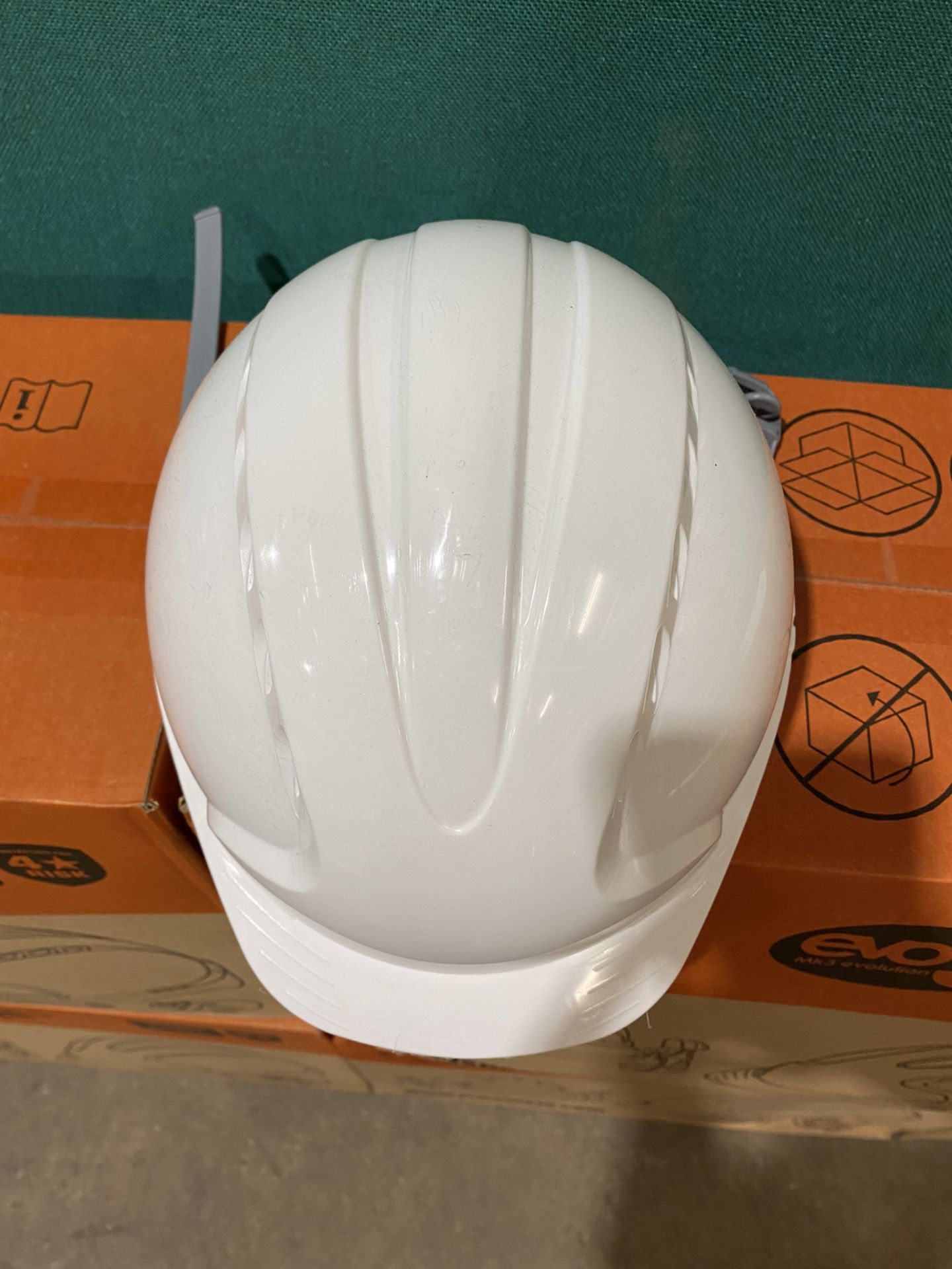 60 x JSP EV03 Mid Peak Vented White Helmets - Image 5 of 6