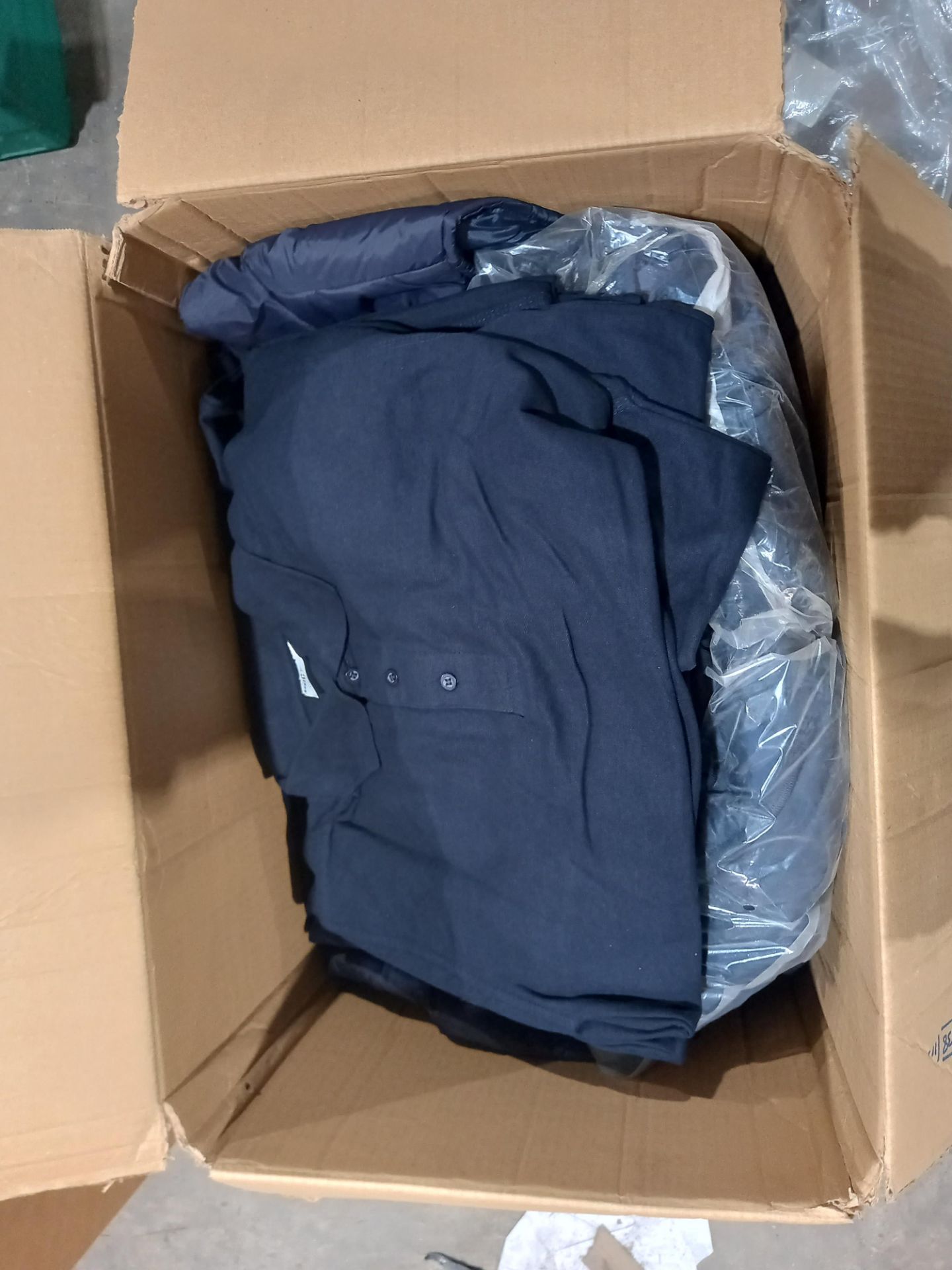 Approx. 100 x Workwear Items - Shirts, Jumpers, Fleeces, Trousers, & Body Warmers - Image 8 of 14