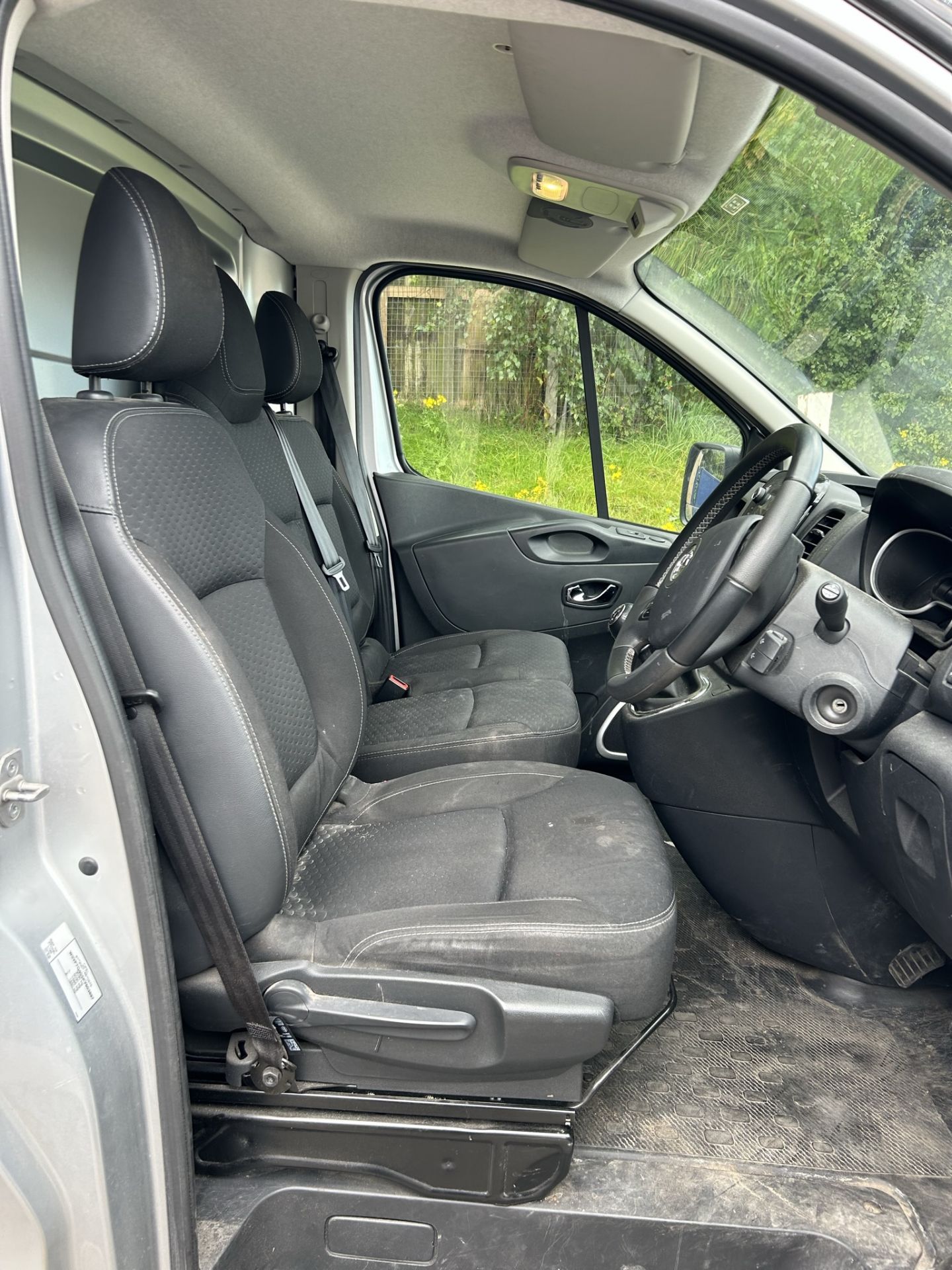 Vauxhall Vivaro 2900 Sportive CDTI Diesel Panel Van | SA68 REU | 31,726 Miles - Image 14 of 16