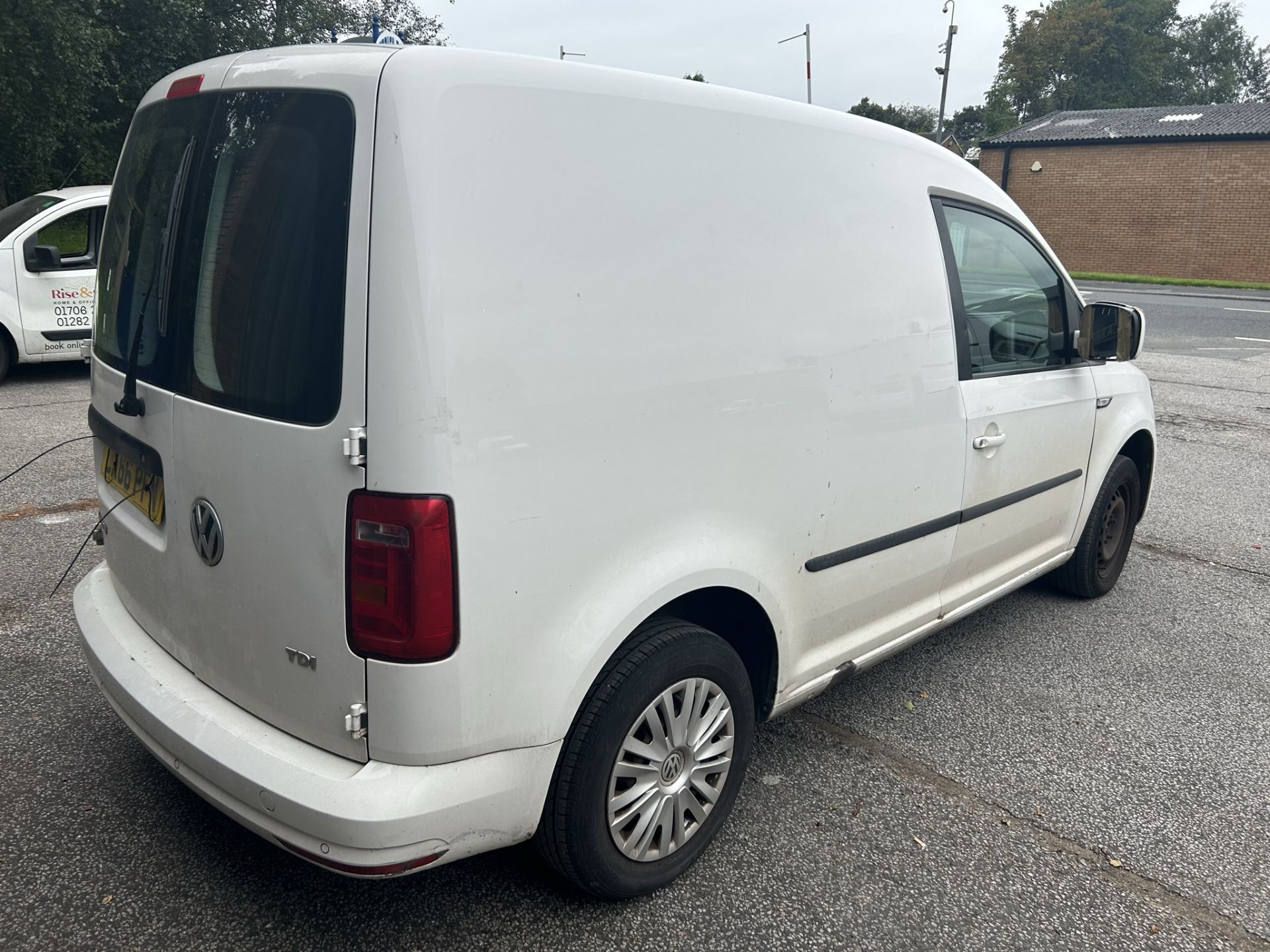 Volkswagen Caddy C20 Trendline TDI | Reg: CX66 PFN | Mileage: 144,771 - Image 6 of 20