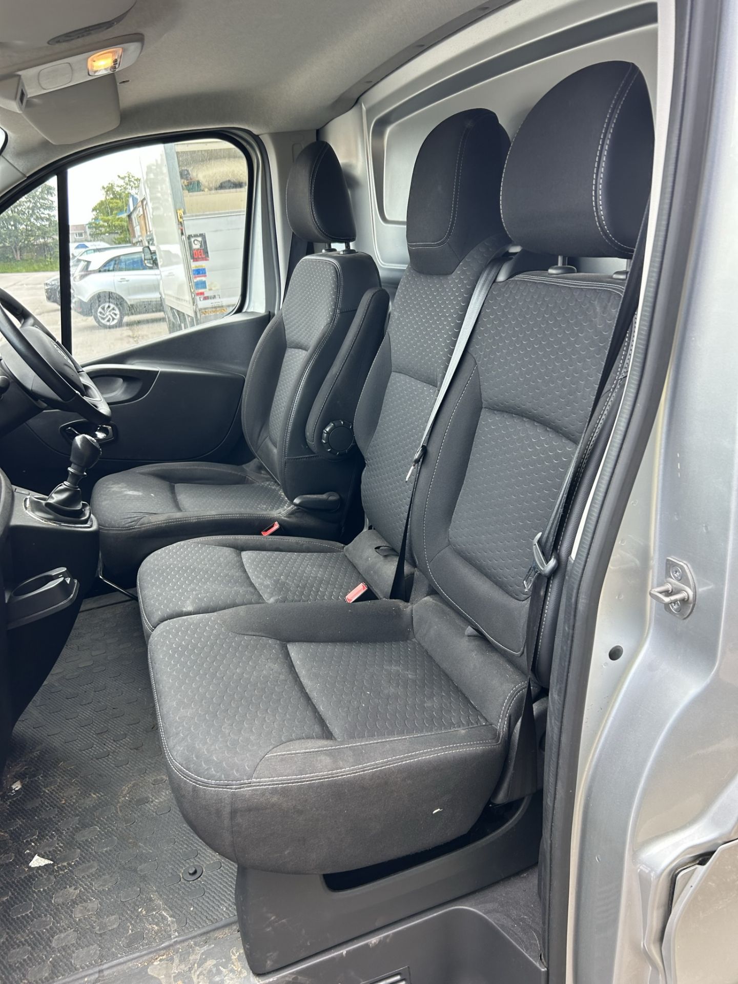 Vauxhall Vivaro 2900 Sportive CDTI Diesel Panel Van | SA68 REU | 31,726 Miles - Image 13 of 16