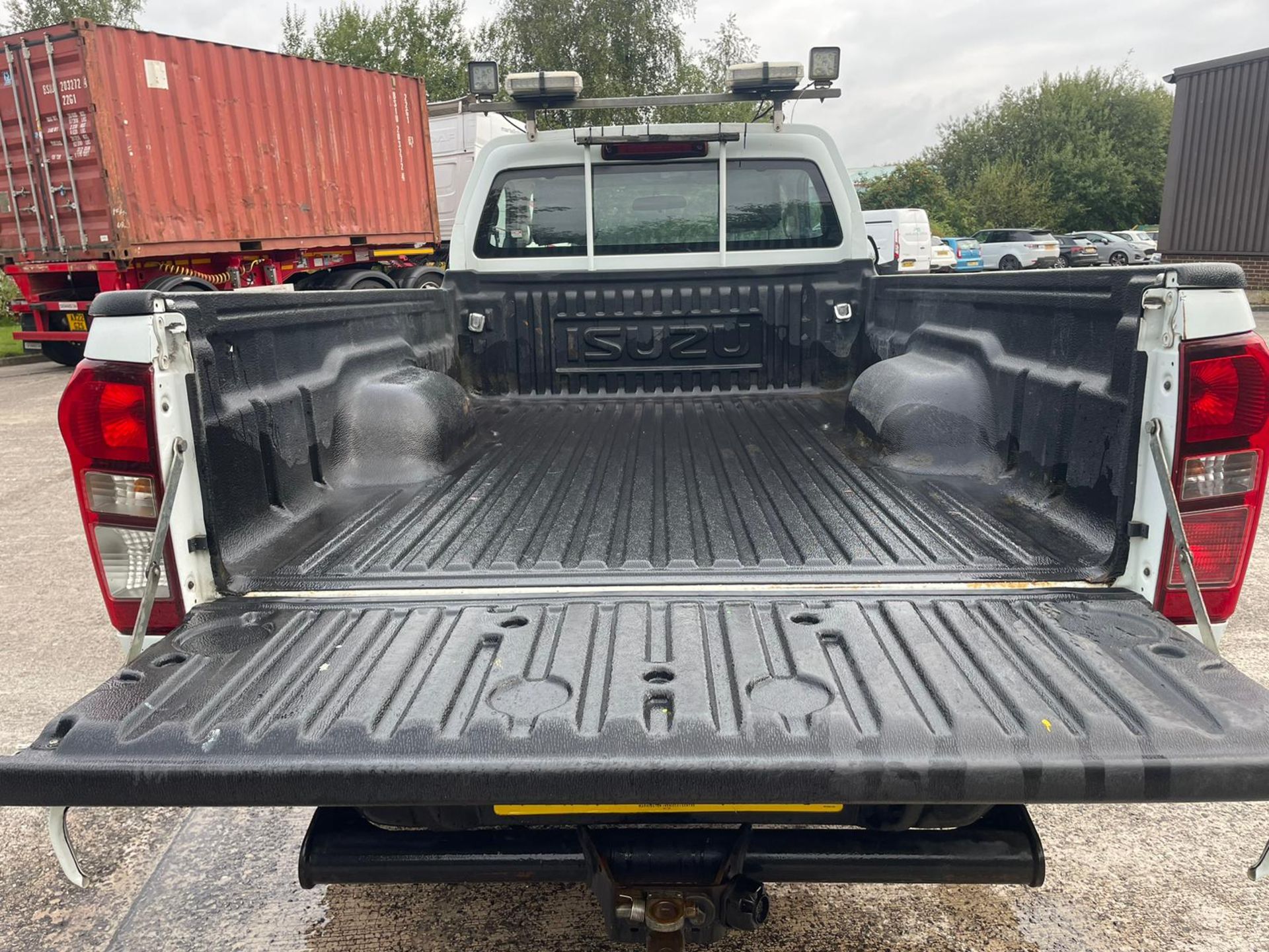 Isuzu D-Max 2.5TD Single Cab 4x4 Pick-up Truck | DG66 EWN | 171,009 Miles | LOCATED IN WIGAN - Image 9 of 15