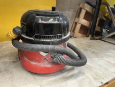 Henry NRV200-22 Vacuum Cleaner