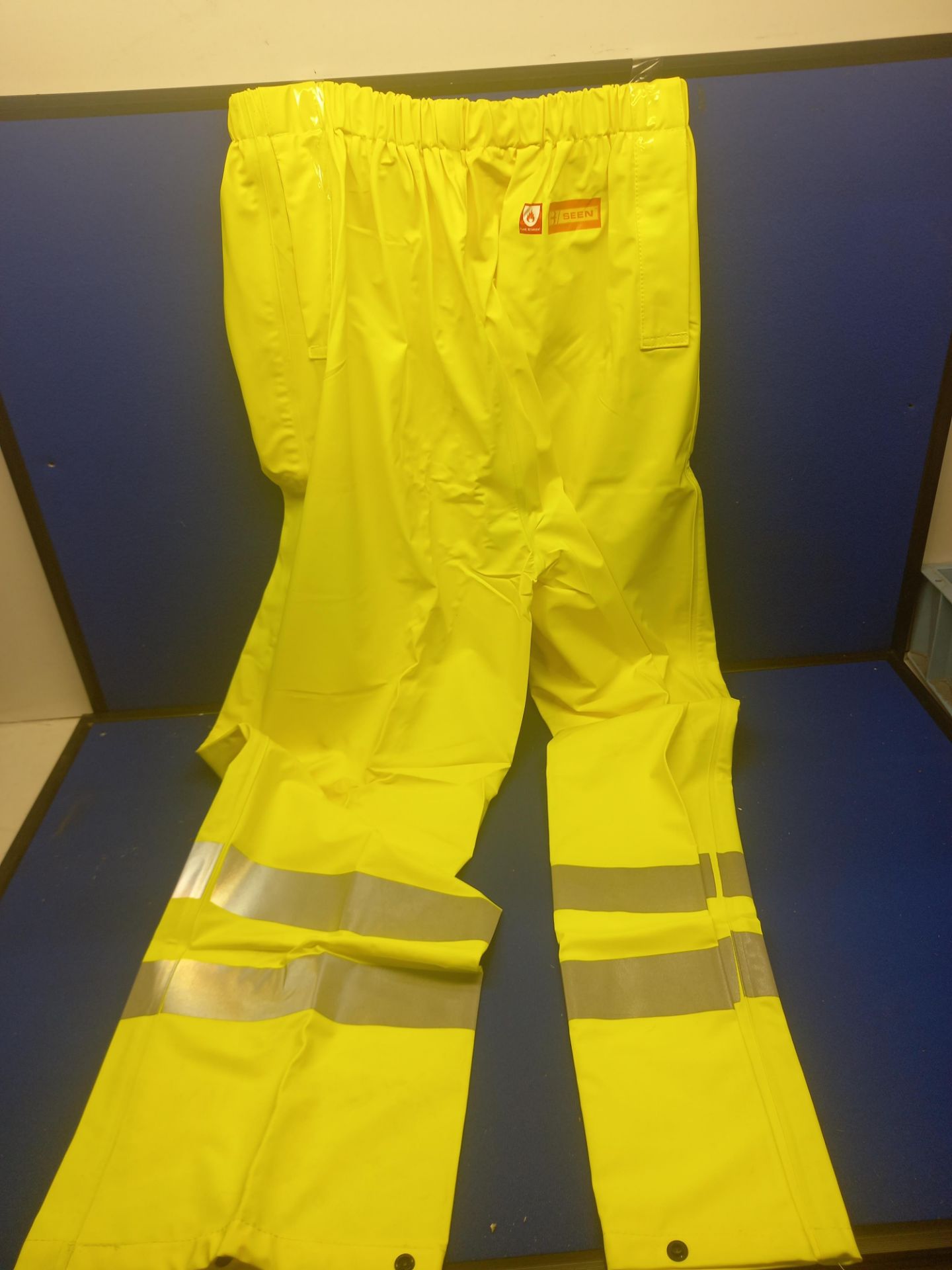 8 x Hi Viz Water Resistant Work Pants Size 3XL - Image 2 of 2