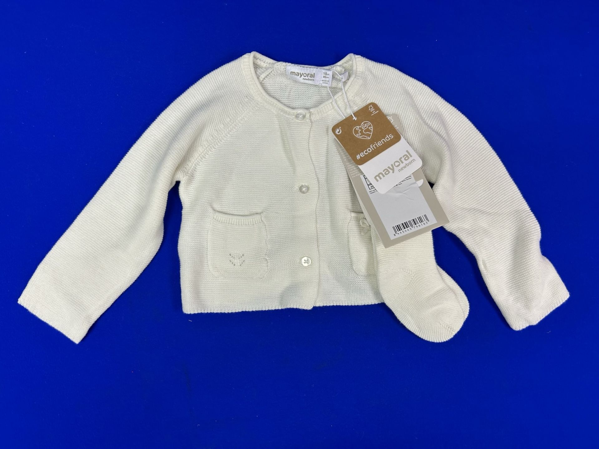 Large Quantity of Ex-Display Newborn & Children's Clothing | RRP £19,500 - £20,500 - Image 22 of 37