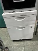 2 Drawer Metal Filing Cabinet *Missing Key*