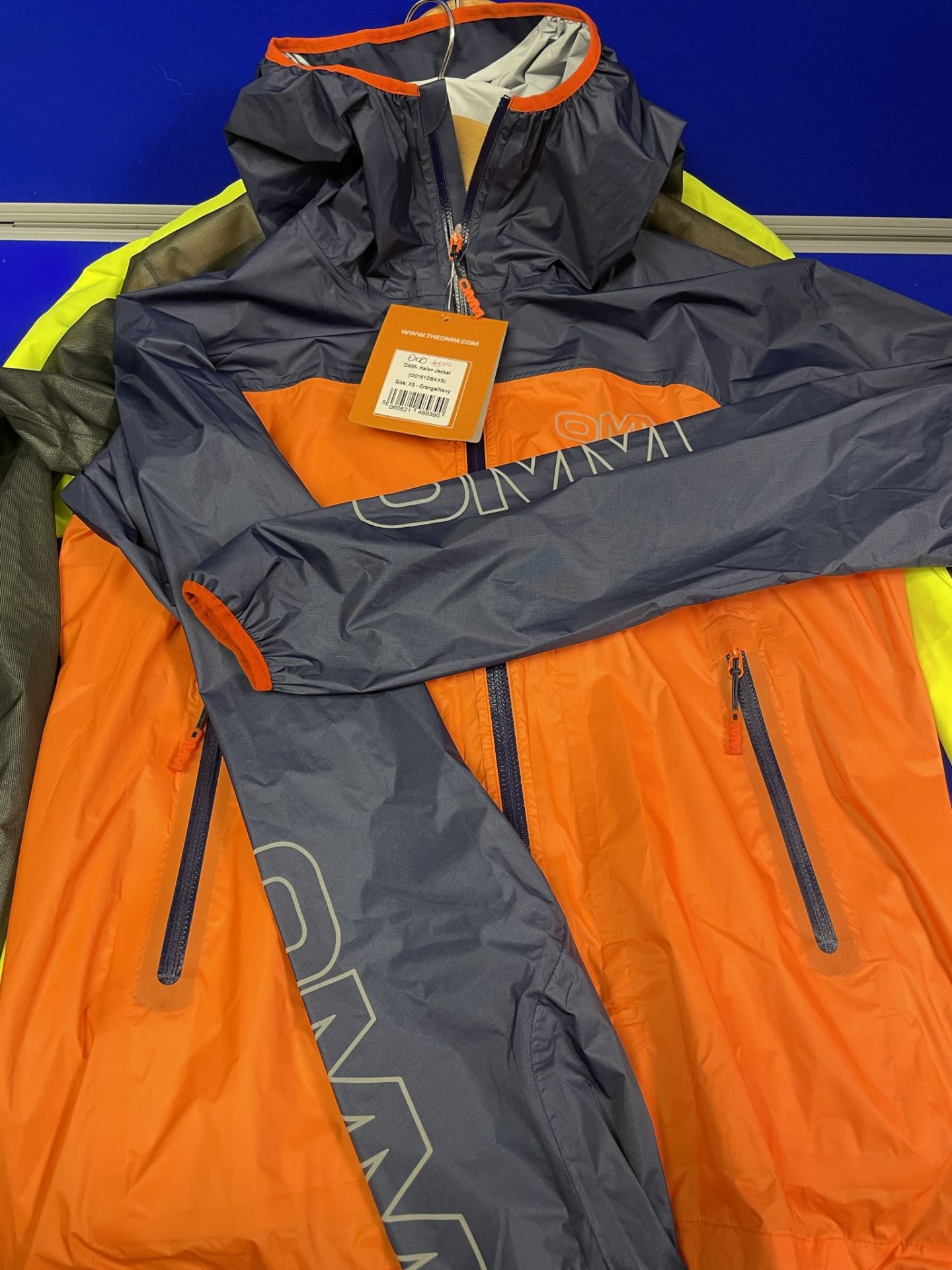 3 x Sports Jackets | Total RRP £275 - Image 4 of 9