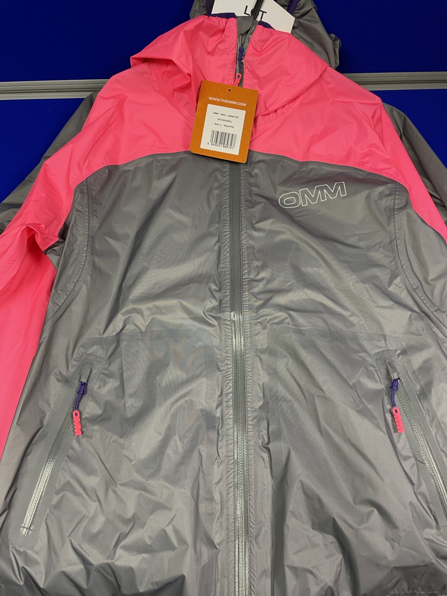 2 x OMM Women's Sports Jackets | Total RRP £250 - Image 5 of 6
