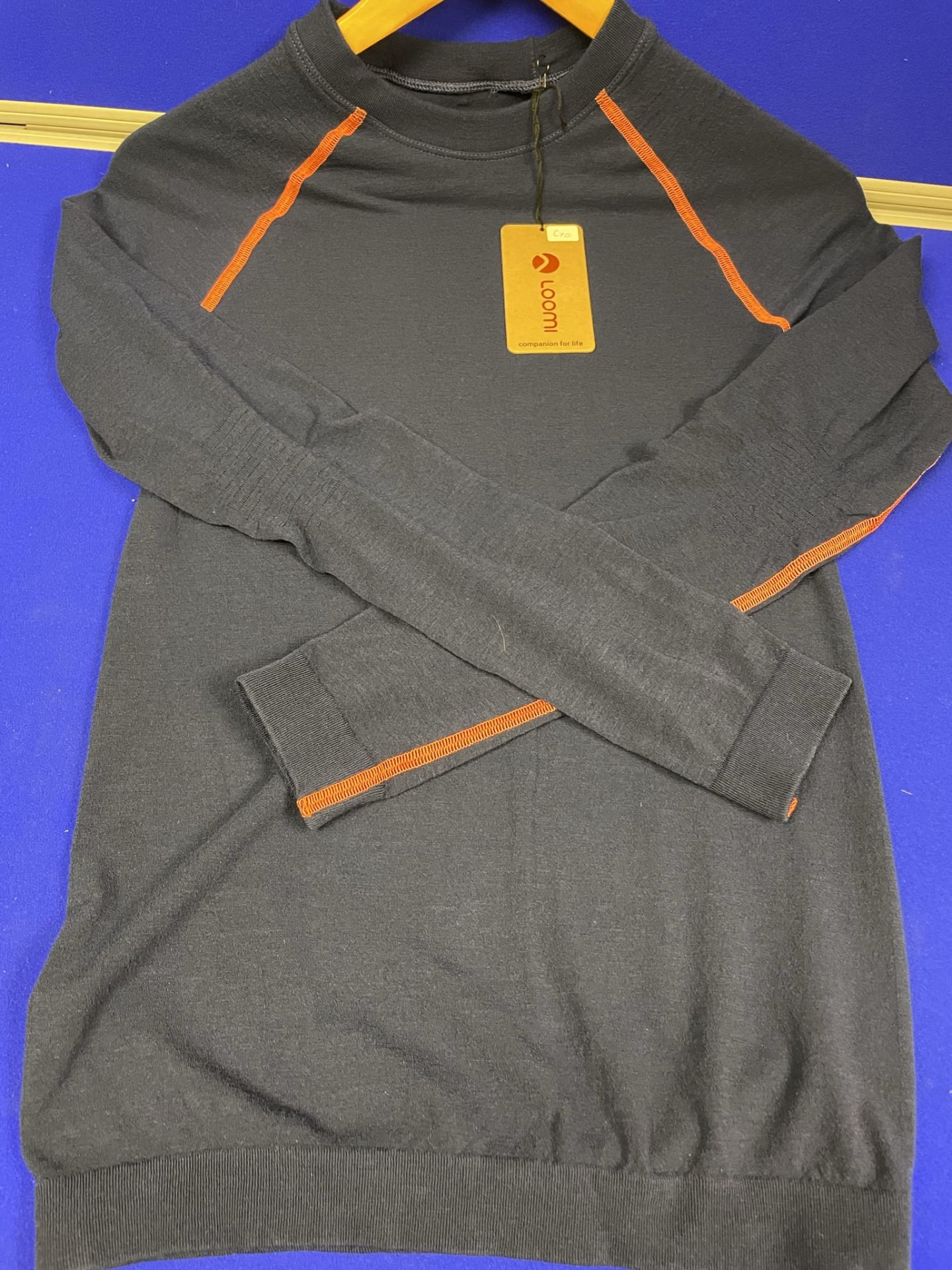 3 x Sports Tops/Jackets - Image 8 of 9