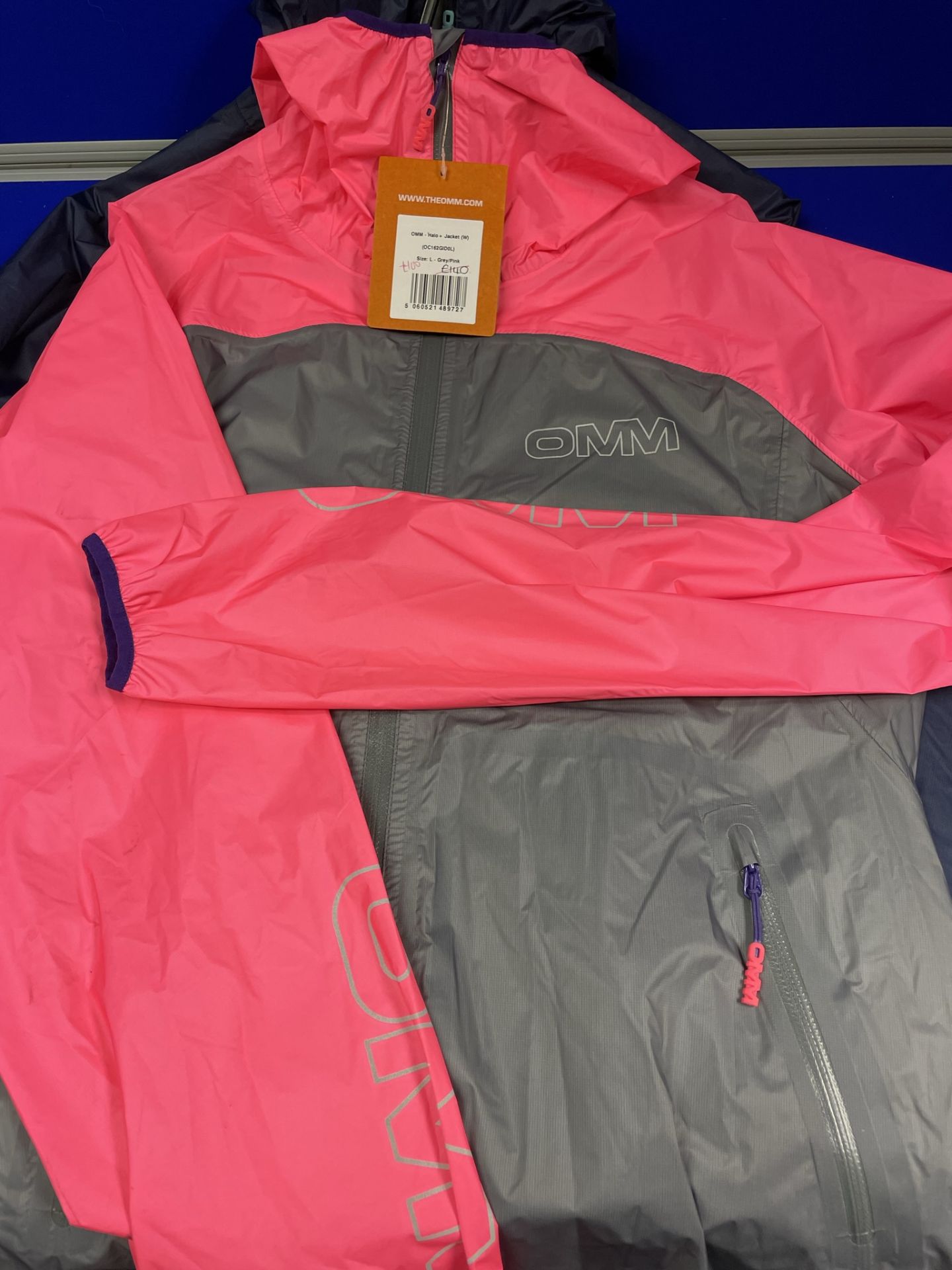 2 x OMM Sports Jackets | Total RRP £280 - Image 3 of 6