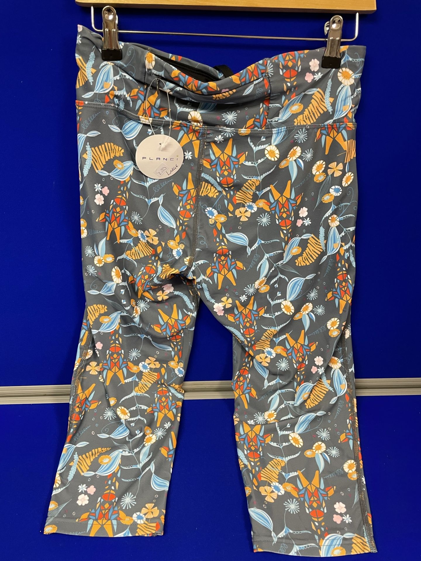 4 x Women's Activewear | Total £145 - Image 6 of 6