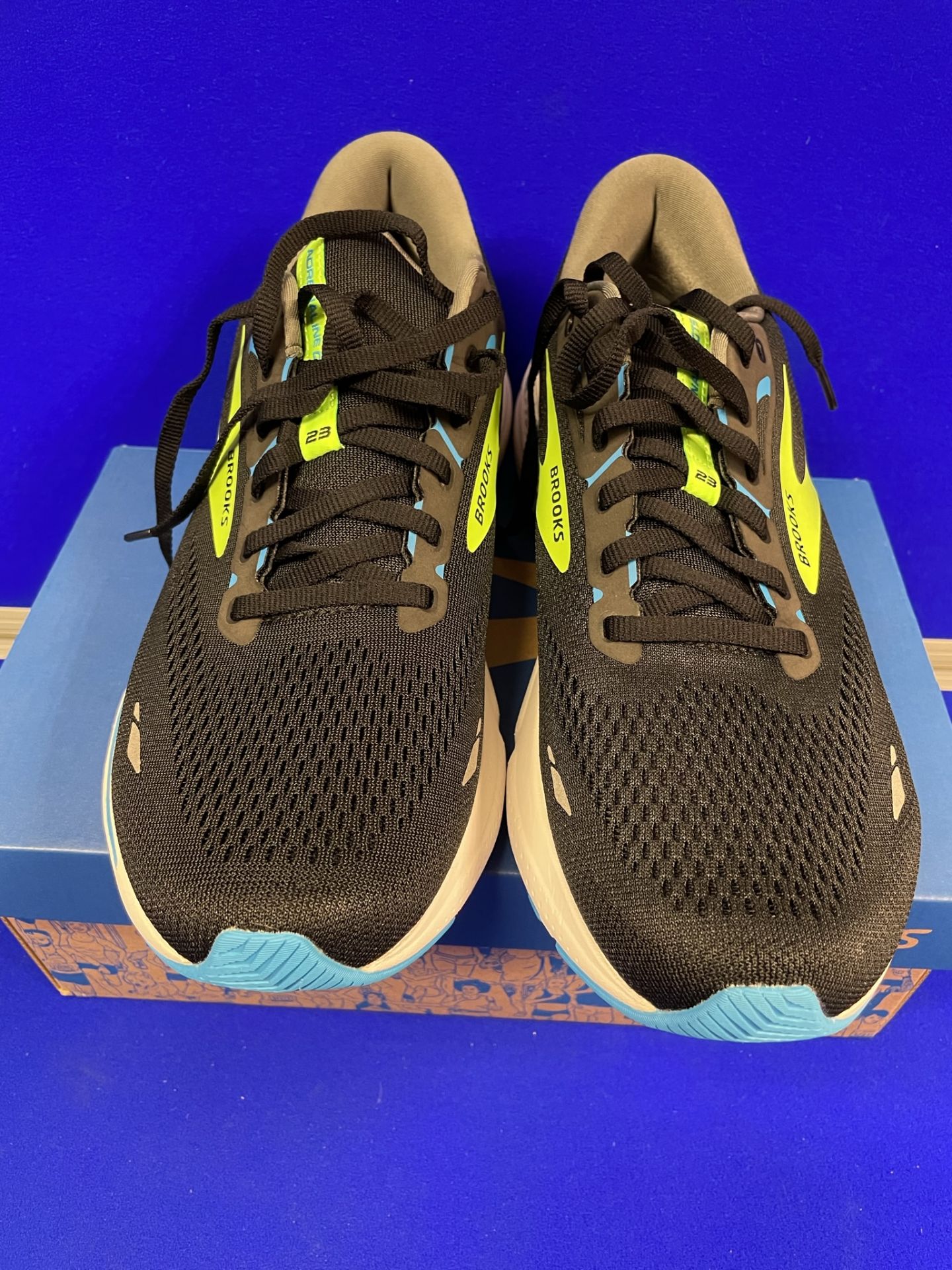 Brooks Men's Running Shoes | UK 9.5 - Image 2 of 4