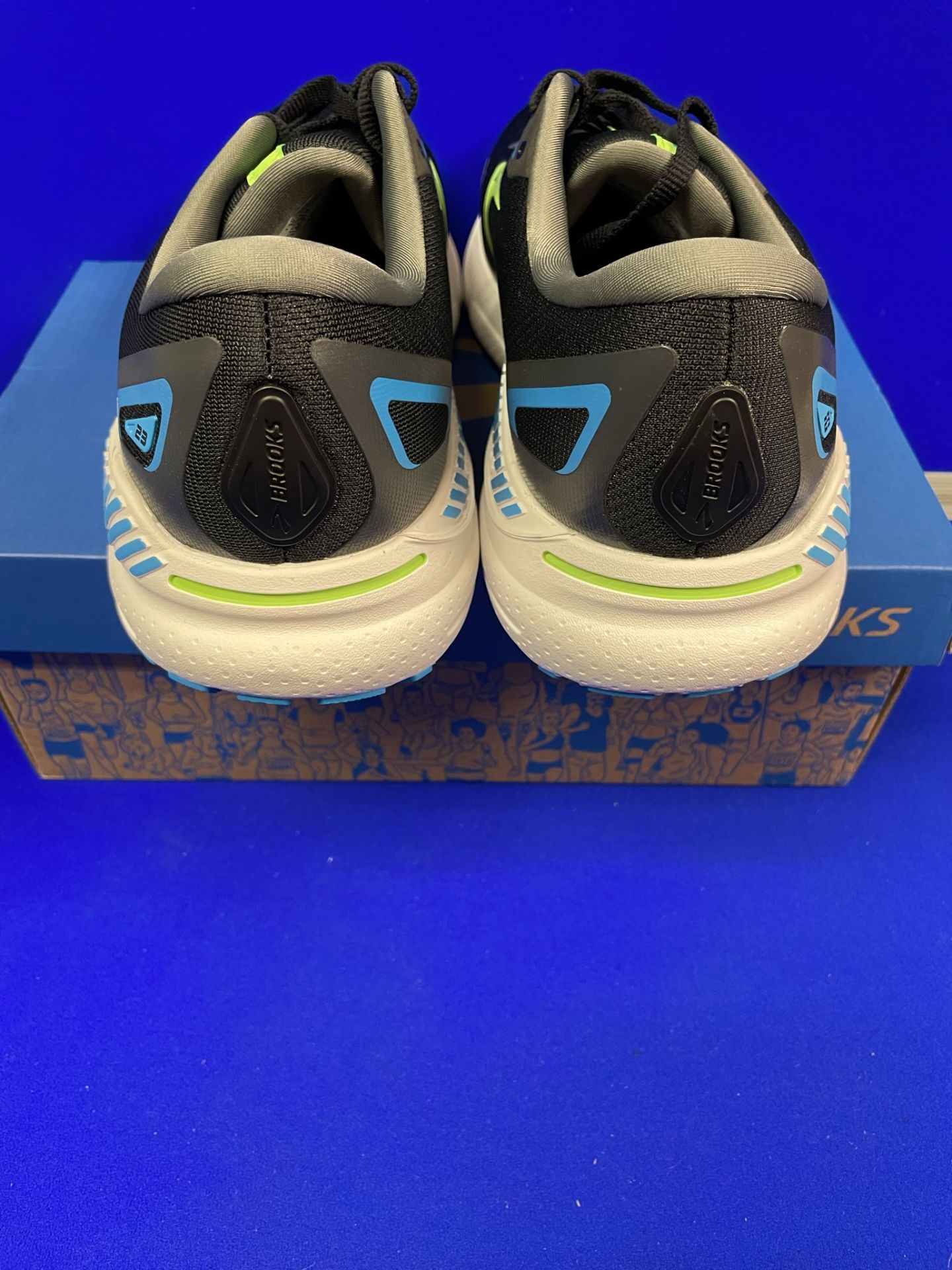 Brooks Men's Running Shoes | UK 9.5 - Image 3 of 3