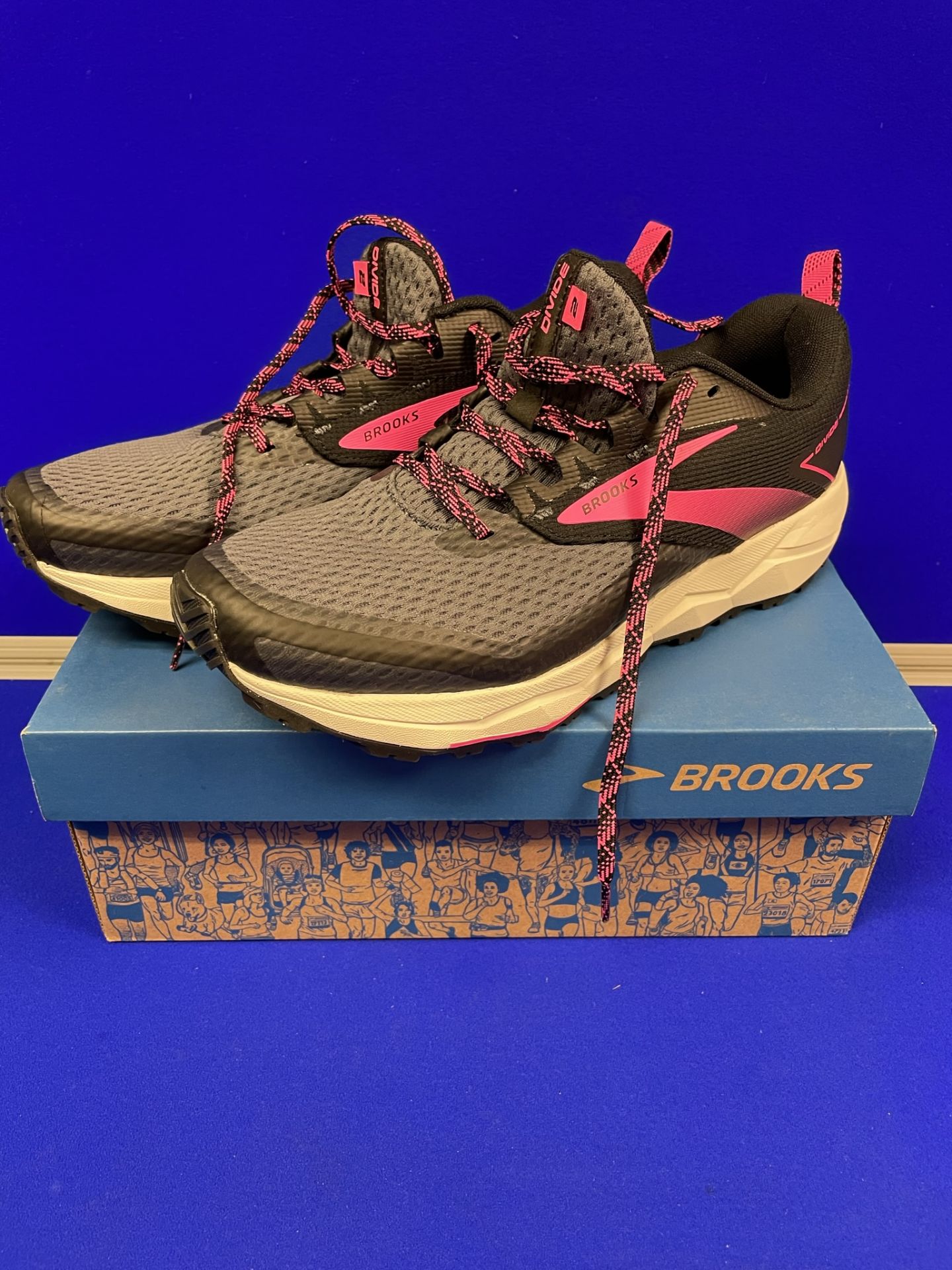 Brooks Women's Medium B Running Shoes | UK 9