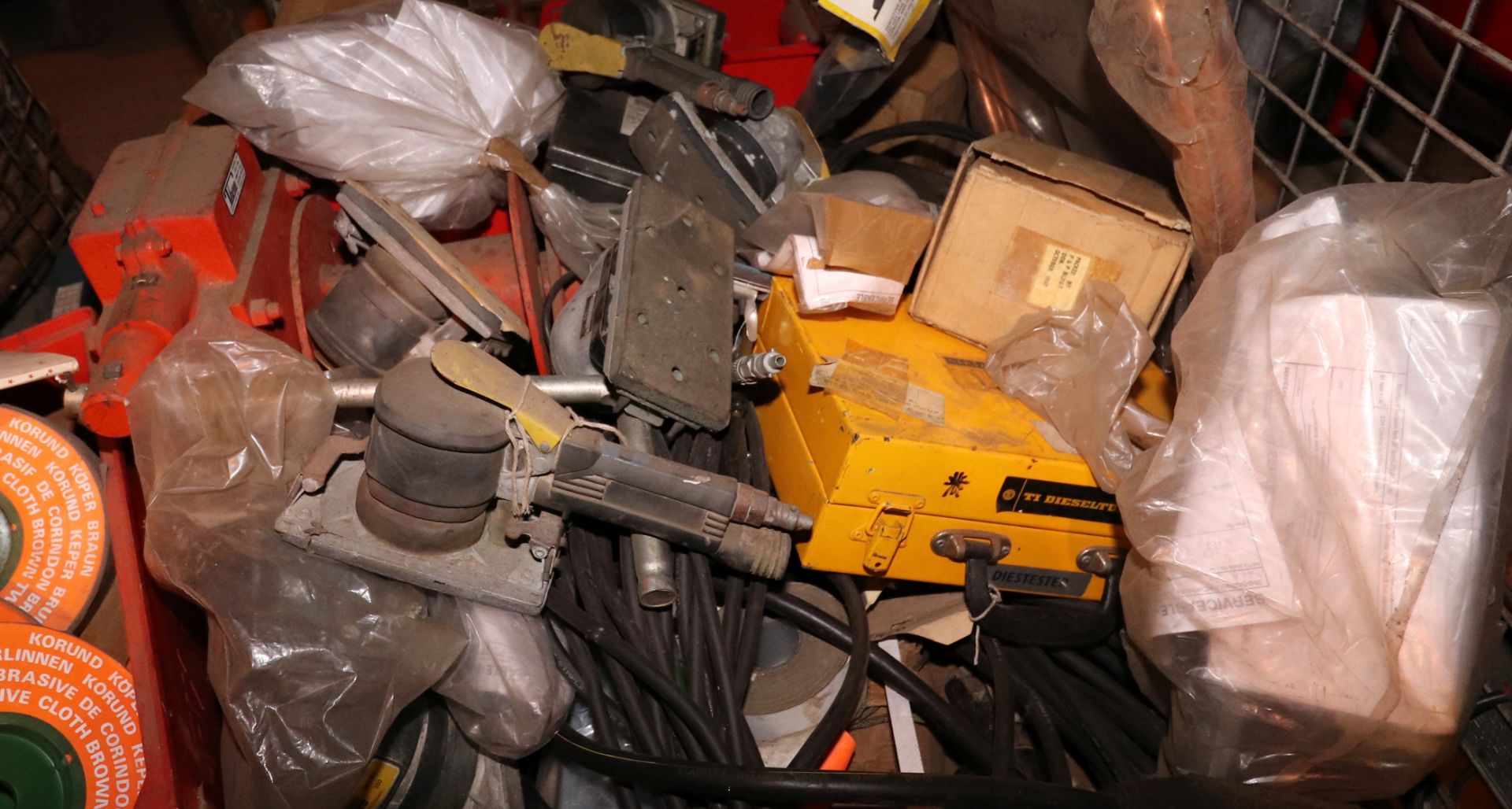 Assorted Workshop Equipment including Hand Winch, Sanders, Emery tape - Image 12 of 14