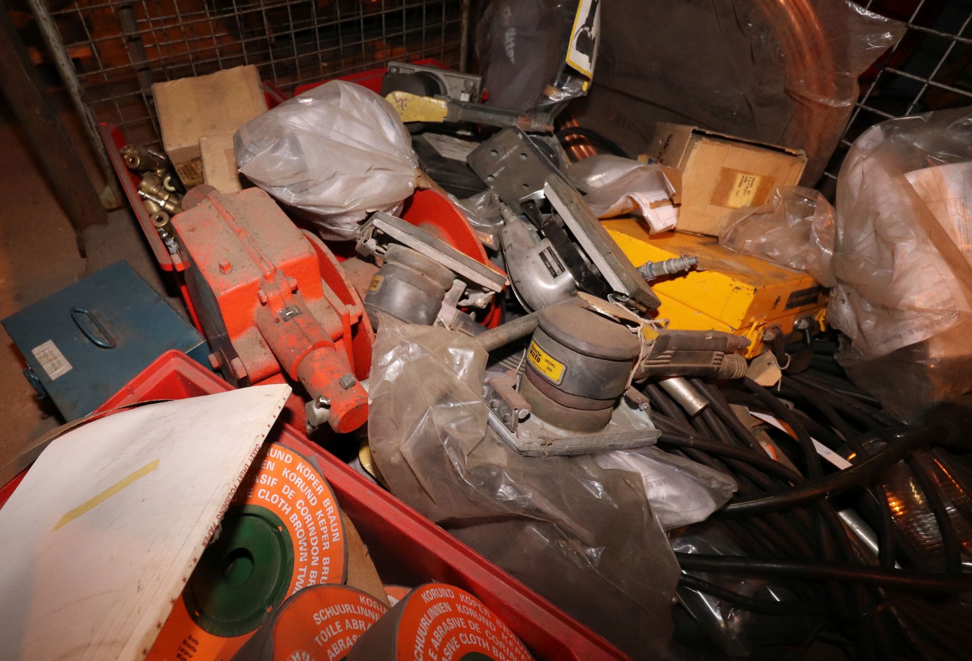 Assorted Workshop Equipment including Hand Winch, Sanders, Emery tape - Image 14 of 14