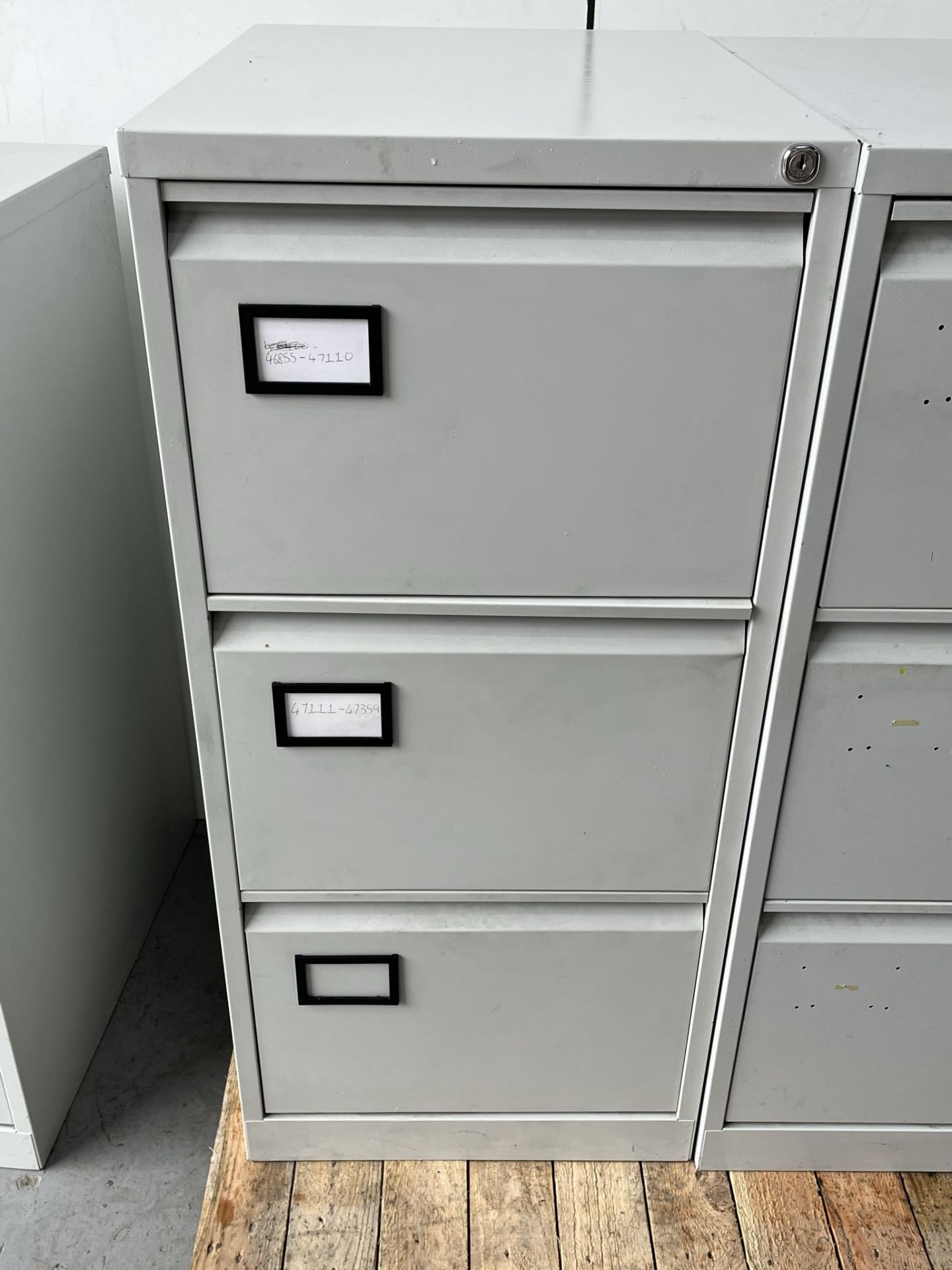 3 x Unbranded Metal 3 Drawer Filing Cabinets *Missing Keys* - Image 3 of 4