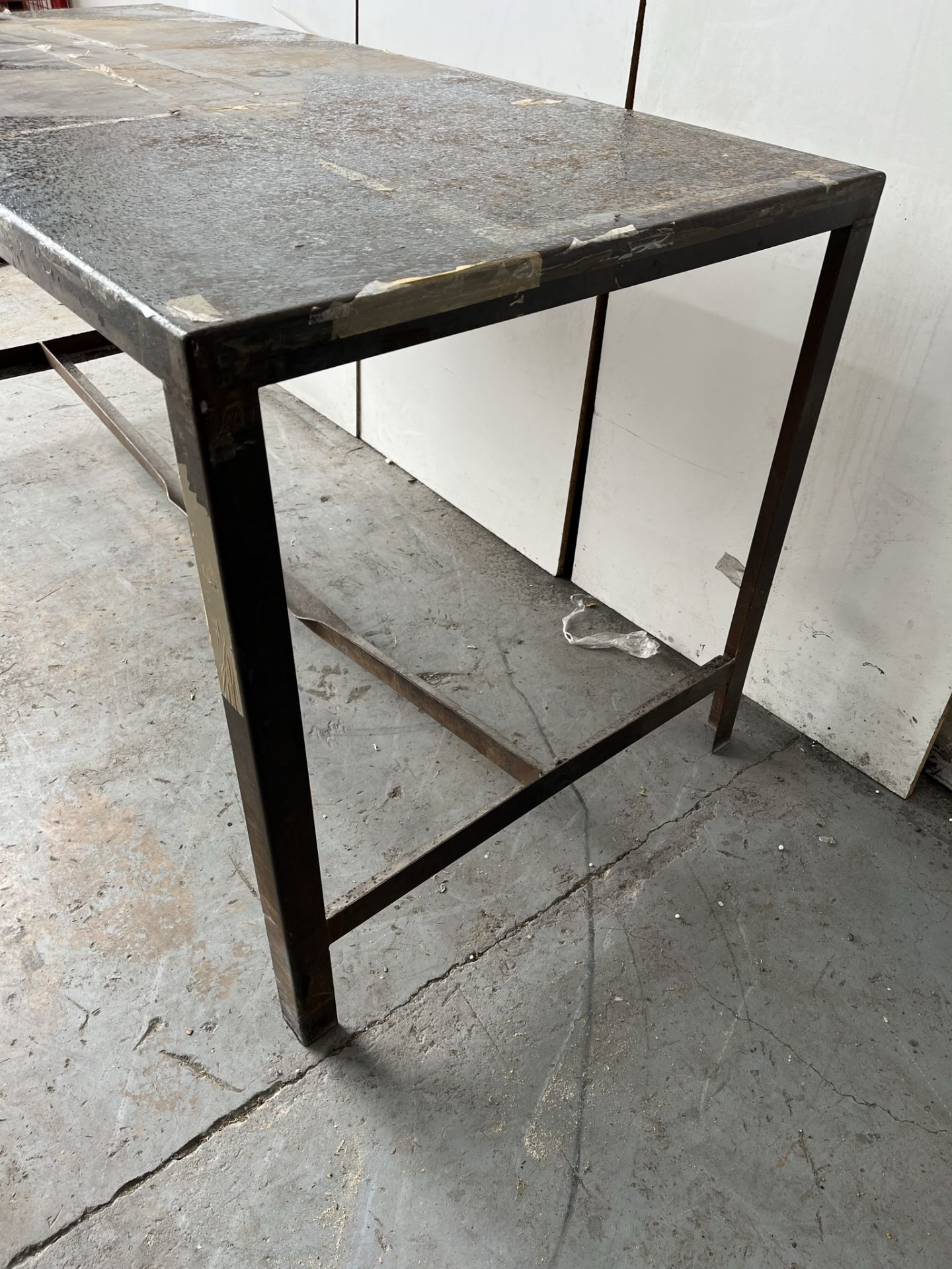Unbranded Metal Table - Image 3 of 4