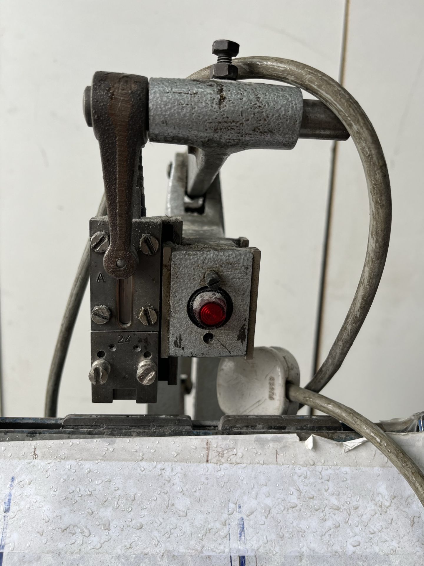 Unbranded Manual Saddle Stitching machine - Image 7 of 9