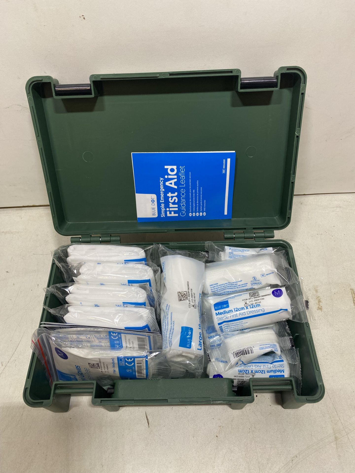 34 x Blue Dot Standard HSE 10 Person First Aid Kits - Image 2 of 5