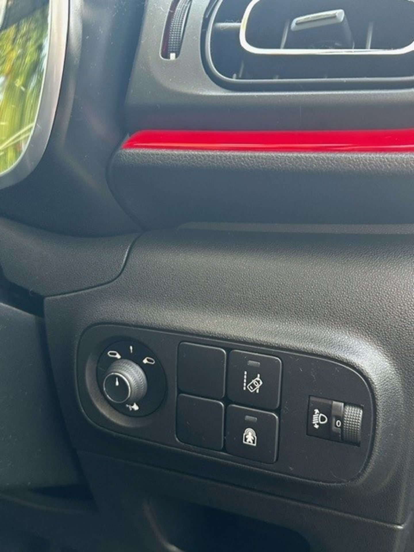 Citroen C3 Flair & Puretech S/S 5dr Hatchback | Reg: LG70 ZBE | Mileage: 10,650 | ZERO VAT - Image 9 of 16