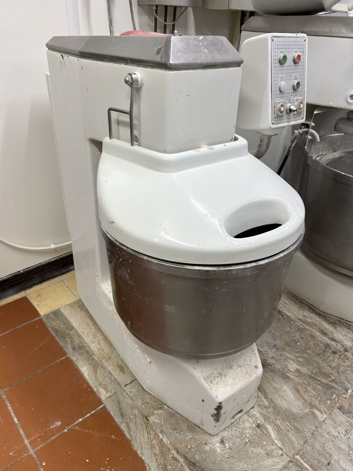 Commercial Floor Standing Mixer | LOCATED IN WHITEFIELD - Image 3 of 3