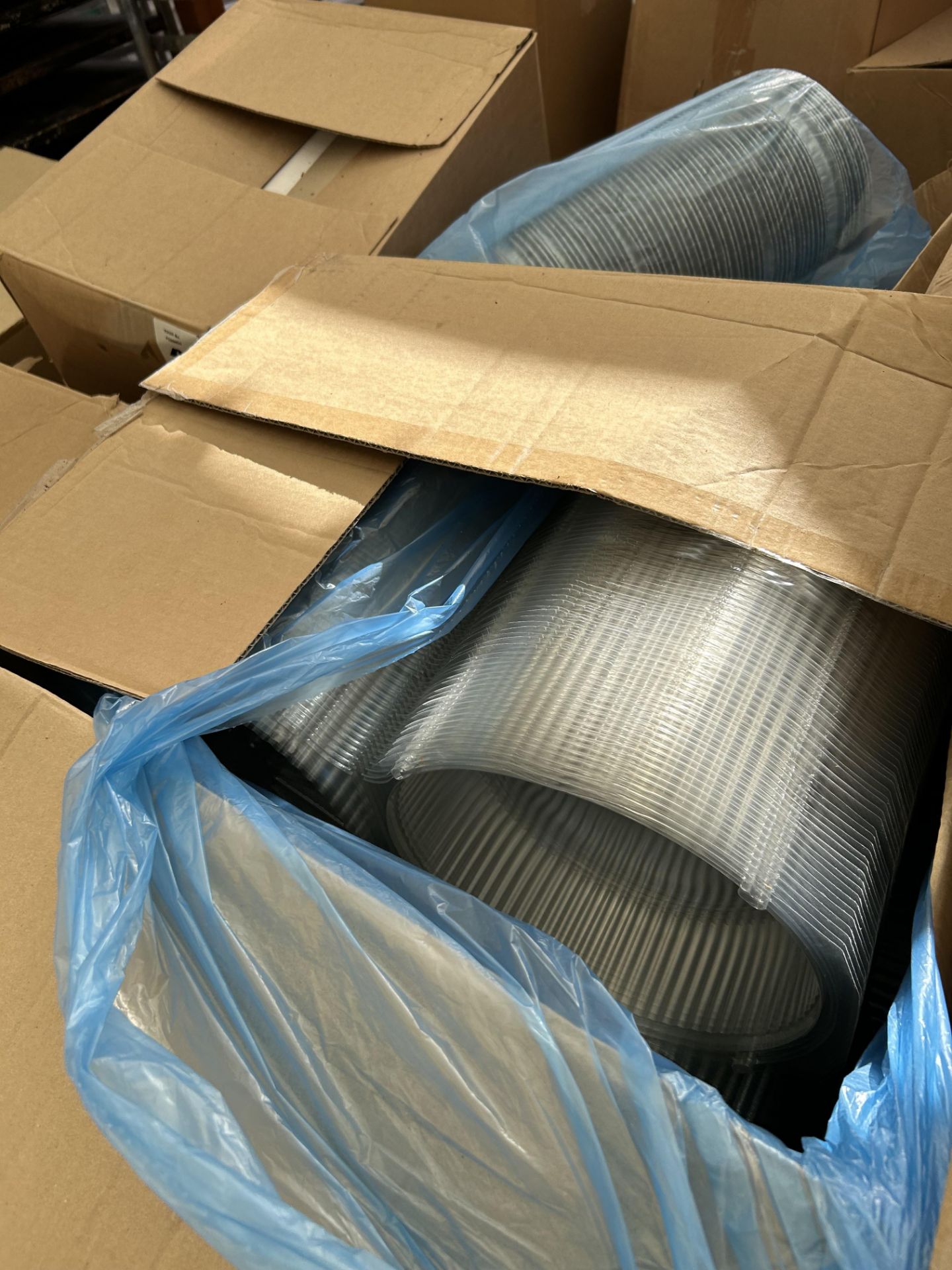 Large Quantity of Foil & Plastic Food Packaging Materials | Trays, Containers, Cups etc - Image 8 of 9