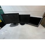 15 x Various Sized Computer Monitors *As Pictured*