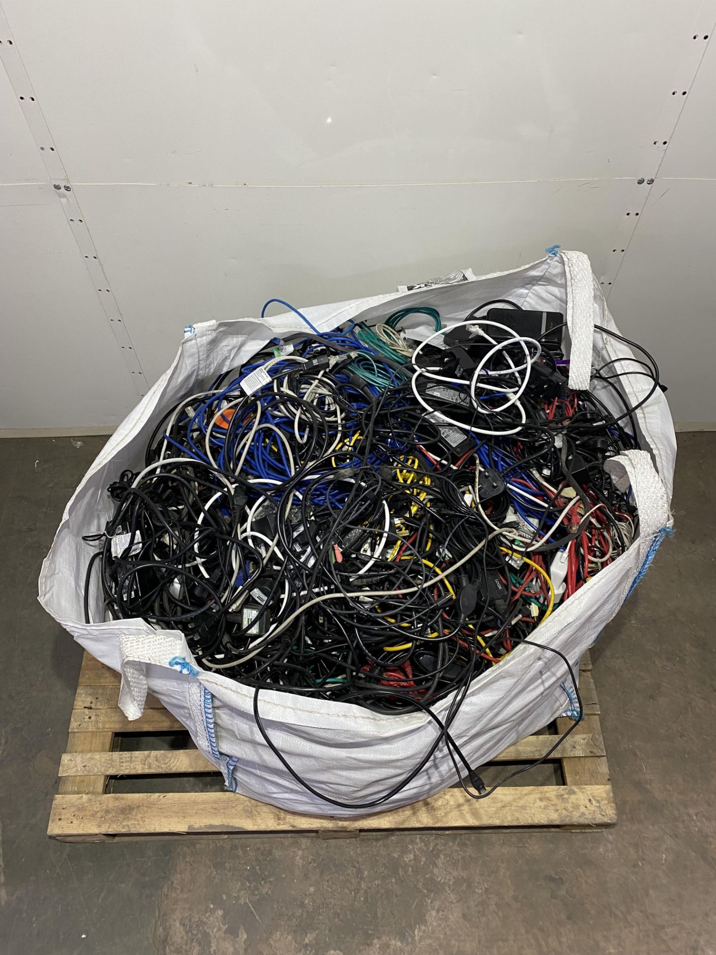 Large Quantity Of Various Electronic Wires, 140kg Bag - Image 3 of 12