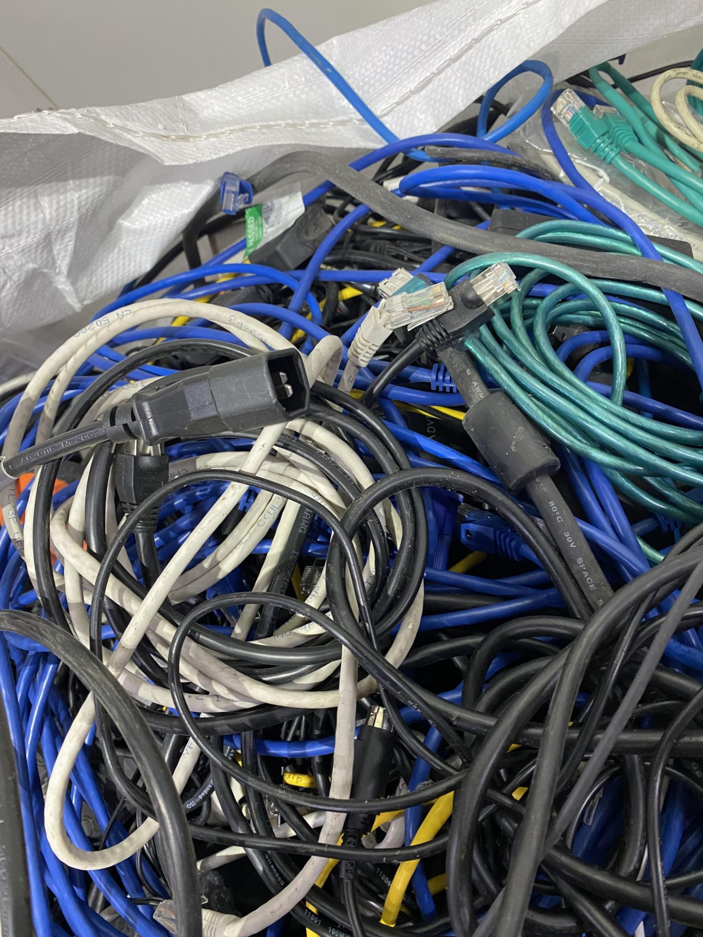Large Quantity Of Various Electronic Wires, 140kg Bag - Image 7 of 12